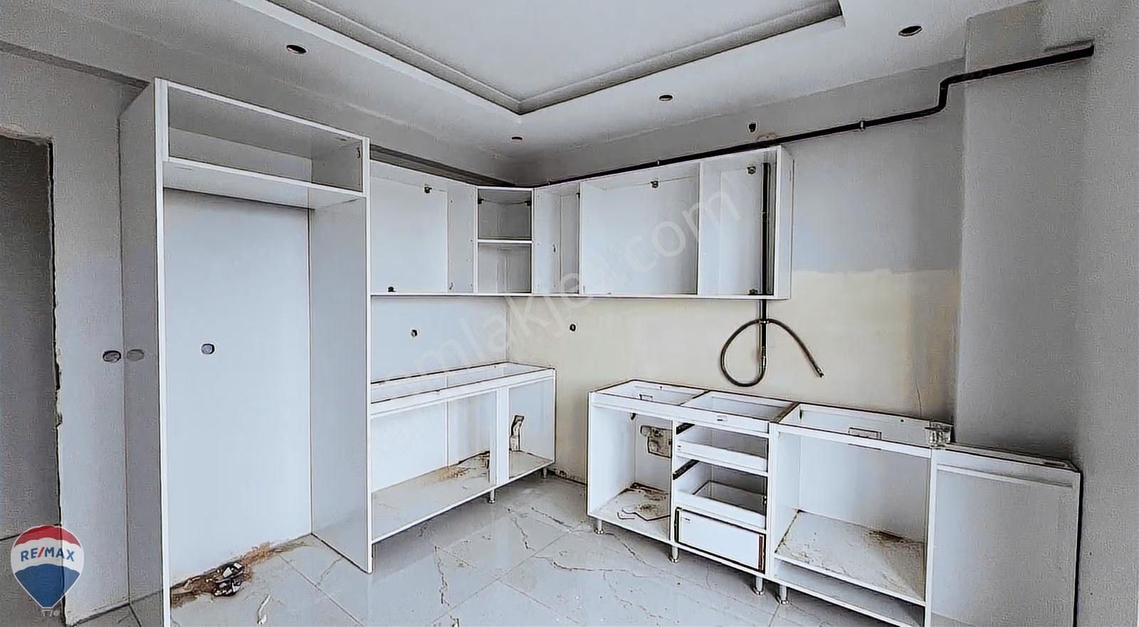 Remax Maviden Arifiye Fatih Mah. 2+1 107 M2 Balkonlu Daire - Görsel 7