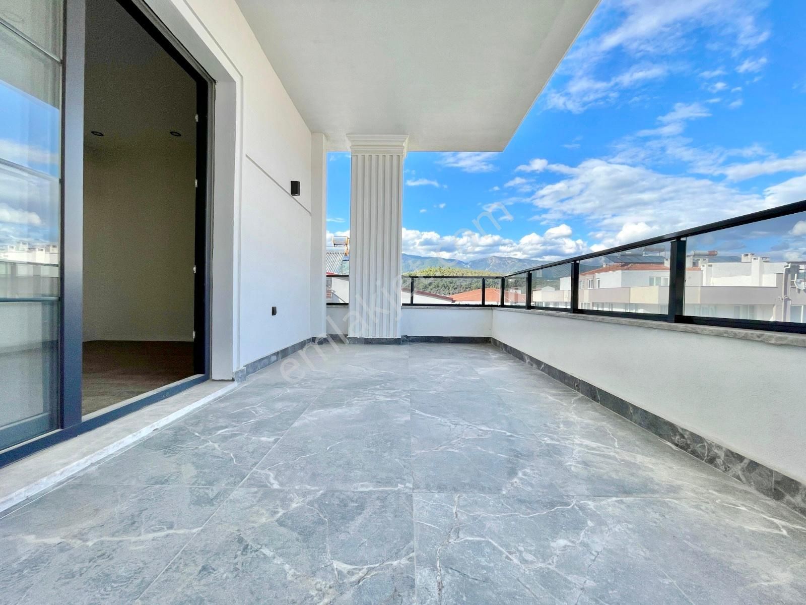 🏡 Referans'tan Akçay'da Yerden Isıtmalı Geniş Balkon Şık Tasarımlı 2+1 Daire - Görsel 17