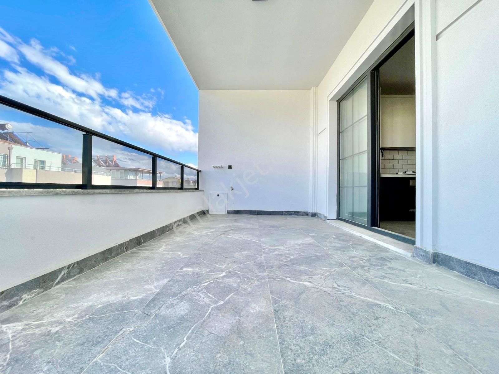 🏡 Referans'tan Akçay'da Yerden Isıtmalı Geniş Balkon Şık Tasarımlı 2+1 Daire - Görsel 5