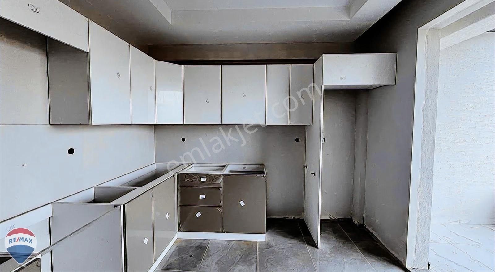 Remax Maviden 2+1 110 M2 Depolu Yerden Isıtmalı Yüksek Giriş - Görsel 8