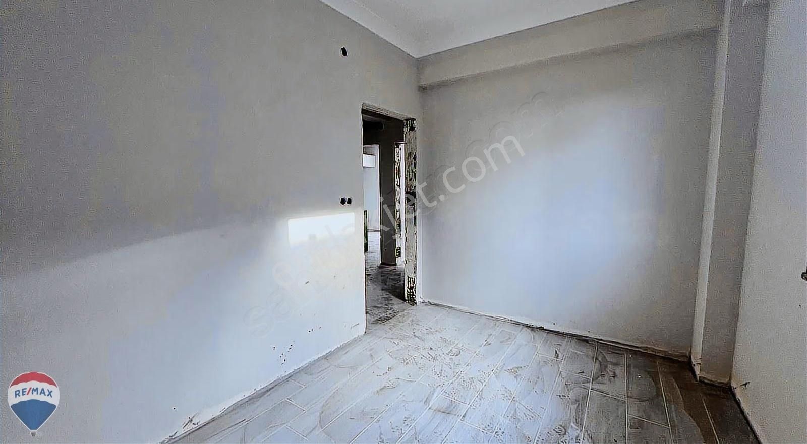 Remax Maviden 2+1 110 M2 Depolu Yerden Isıtmalı Yüksek Giriş - Görsel 12