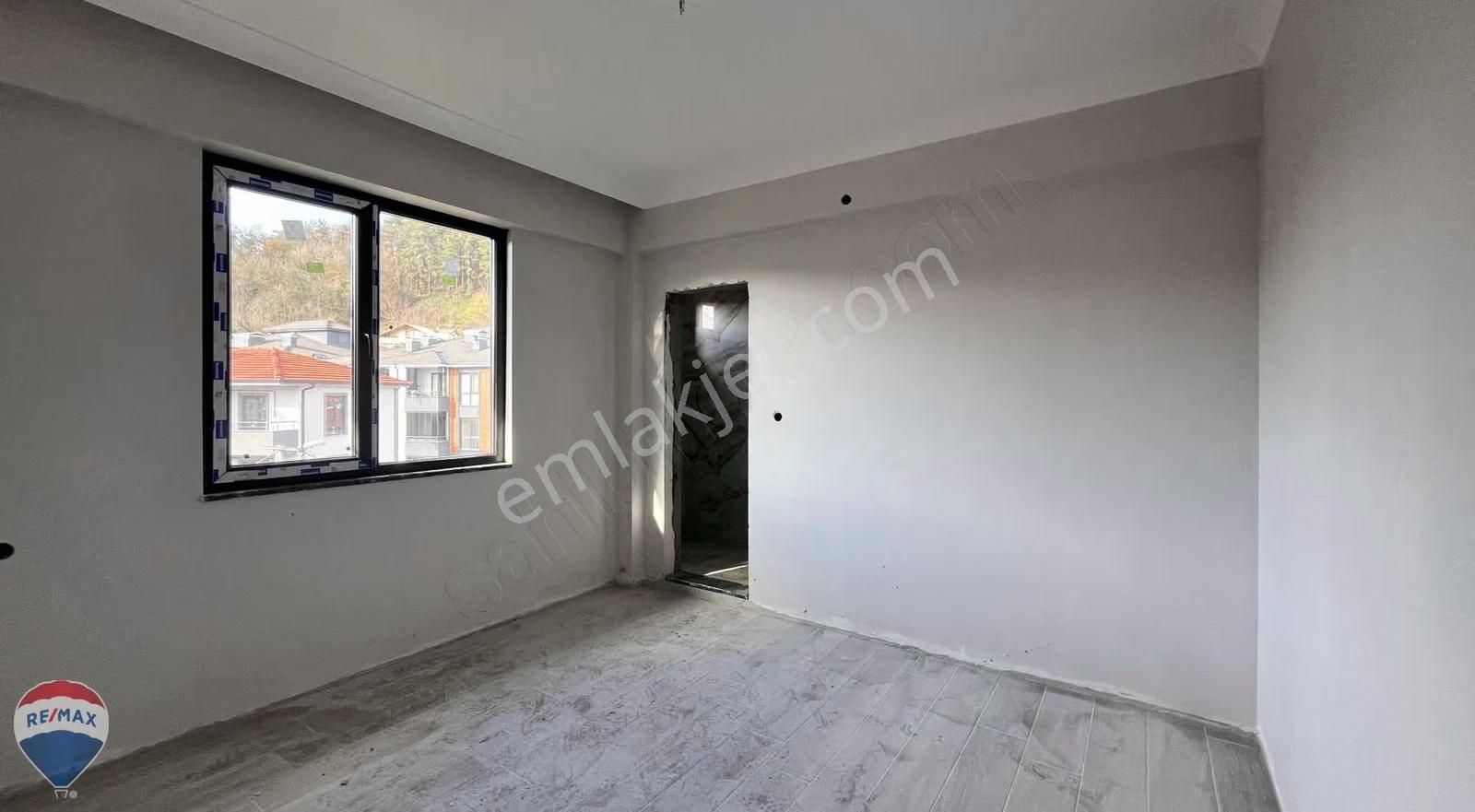 Remax Maviden 2+1 110 M2 Depolu Yerden Isıtmalı Yüksek Giriş - Görsel 10