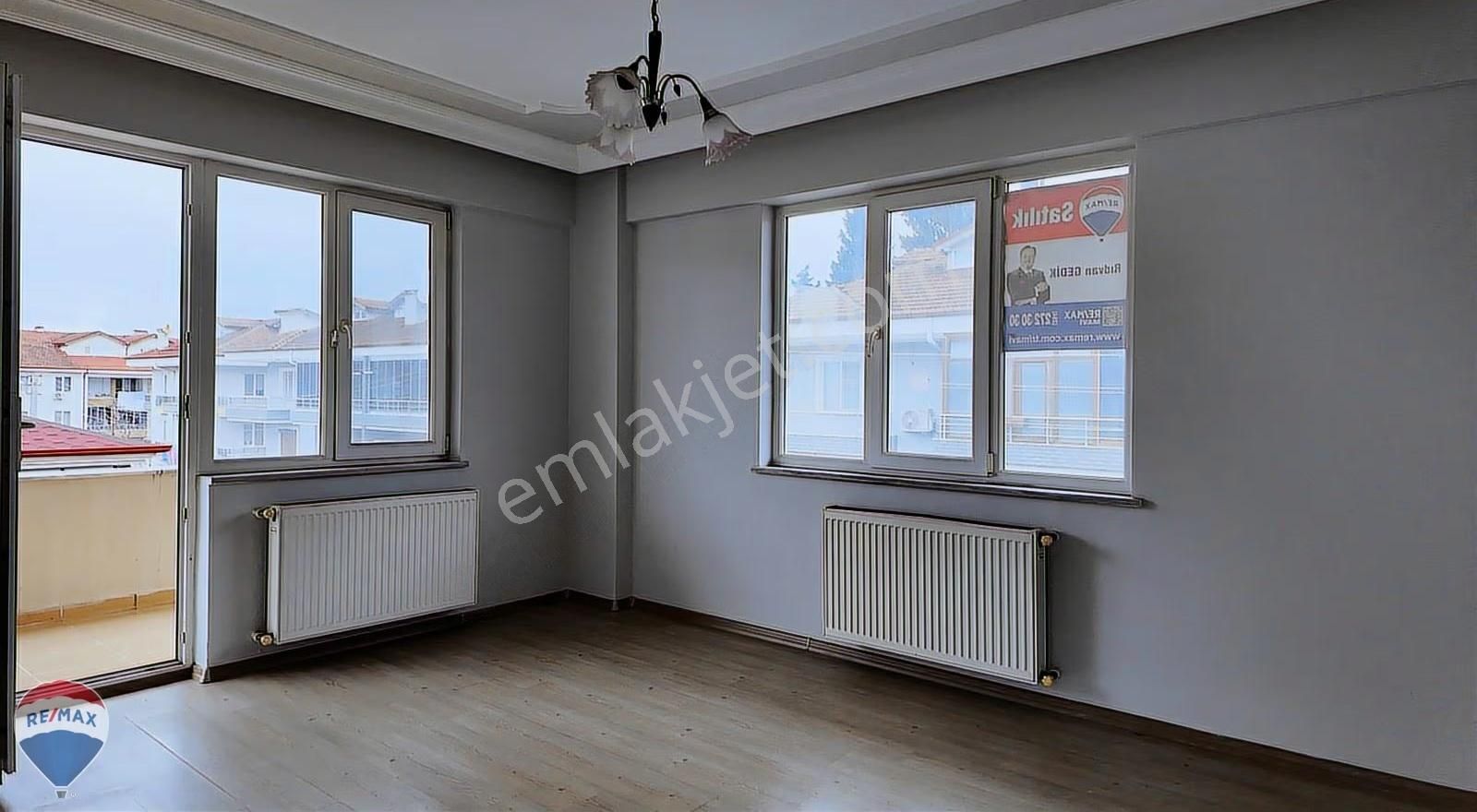 Remax Rıdvan Gediken Serdivan Arabacıalanında Garajlı 2+1 Daire - Görsel 11