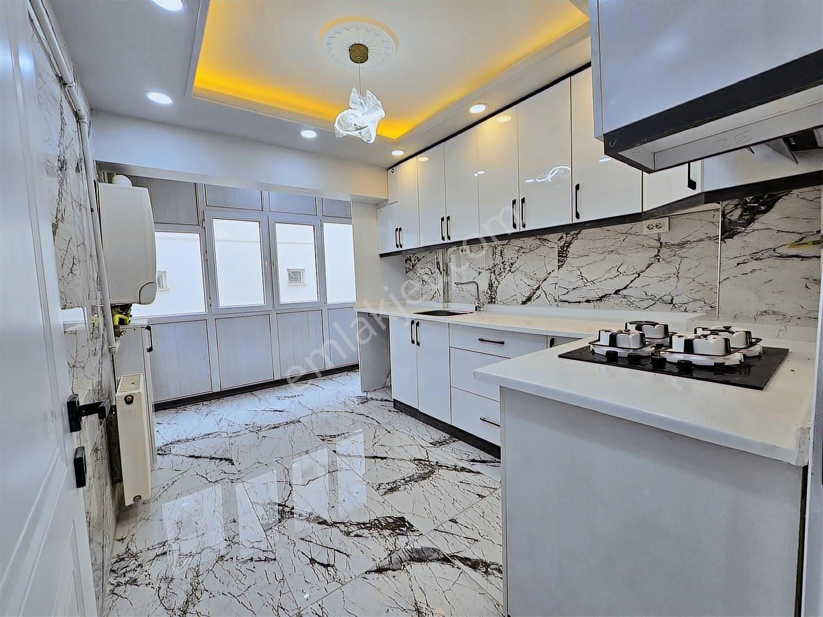 Sincan Tandoğan Mah. 3+1 Full Yapılı Ara Katta Satılık Daire