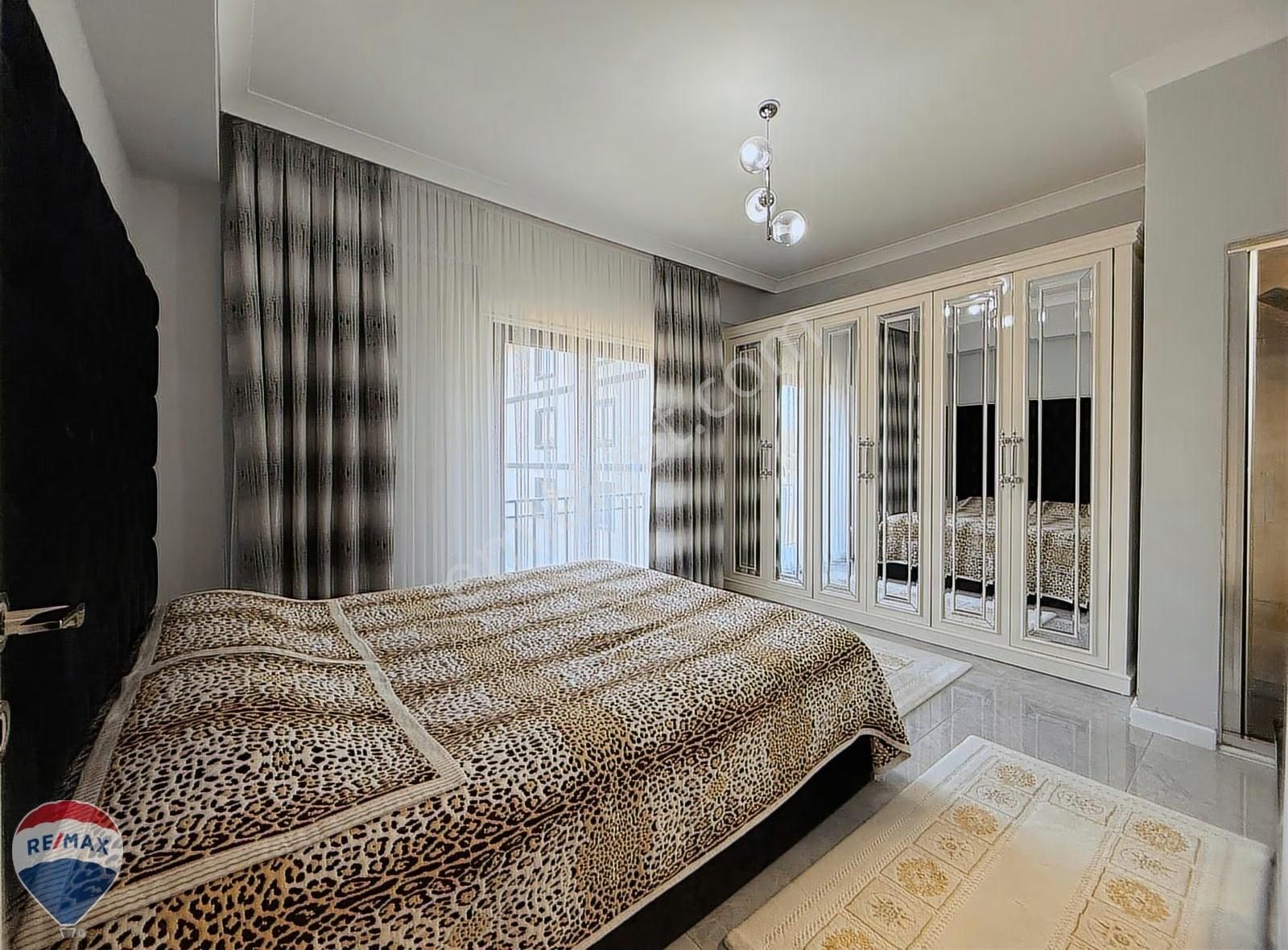 Remax Mavi'den Arifiye Cumhuriyet Mah. Satılık Mustakil Villa - Görsel 30