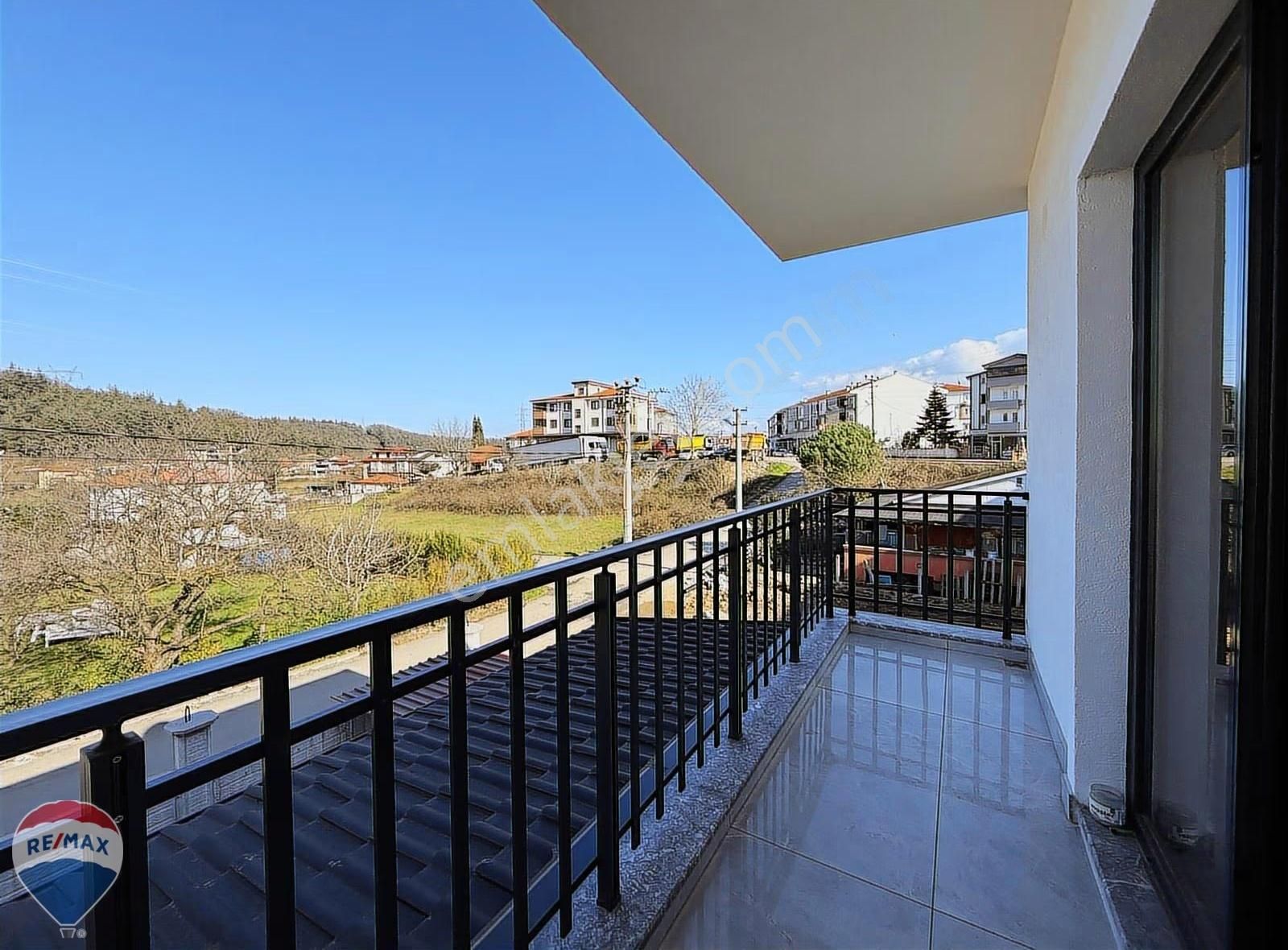 Remax Mavi'den Arifiye Cumhuriyet Mah. Satılık Mustakil Villa - Görsel 26