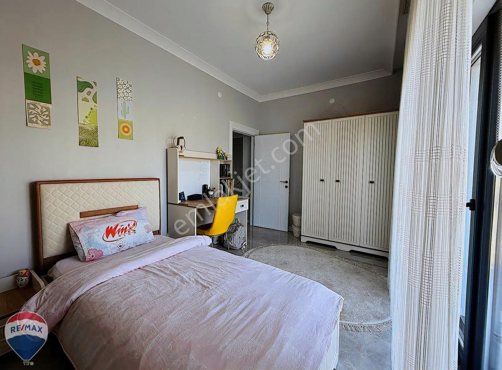 Remax Mavi'den Arifiye Cumhuriyet Mah. Satılık Mustakil Villa - Görsel 9