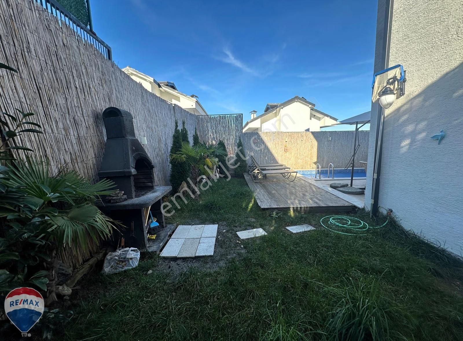 Sapanca Ünlüce Mahallesinde Satılık Havuzlı 3+1 Villa. - Görsel 8