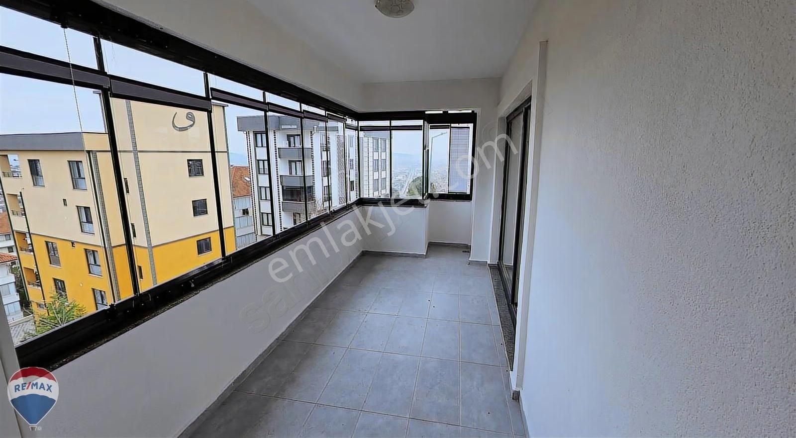 Serdivan Kemalpaşa Mahallesinde Eşyalı Kiralık Daire 3+1 - Görsel 4