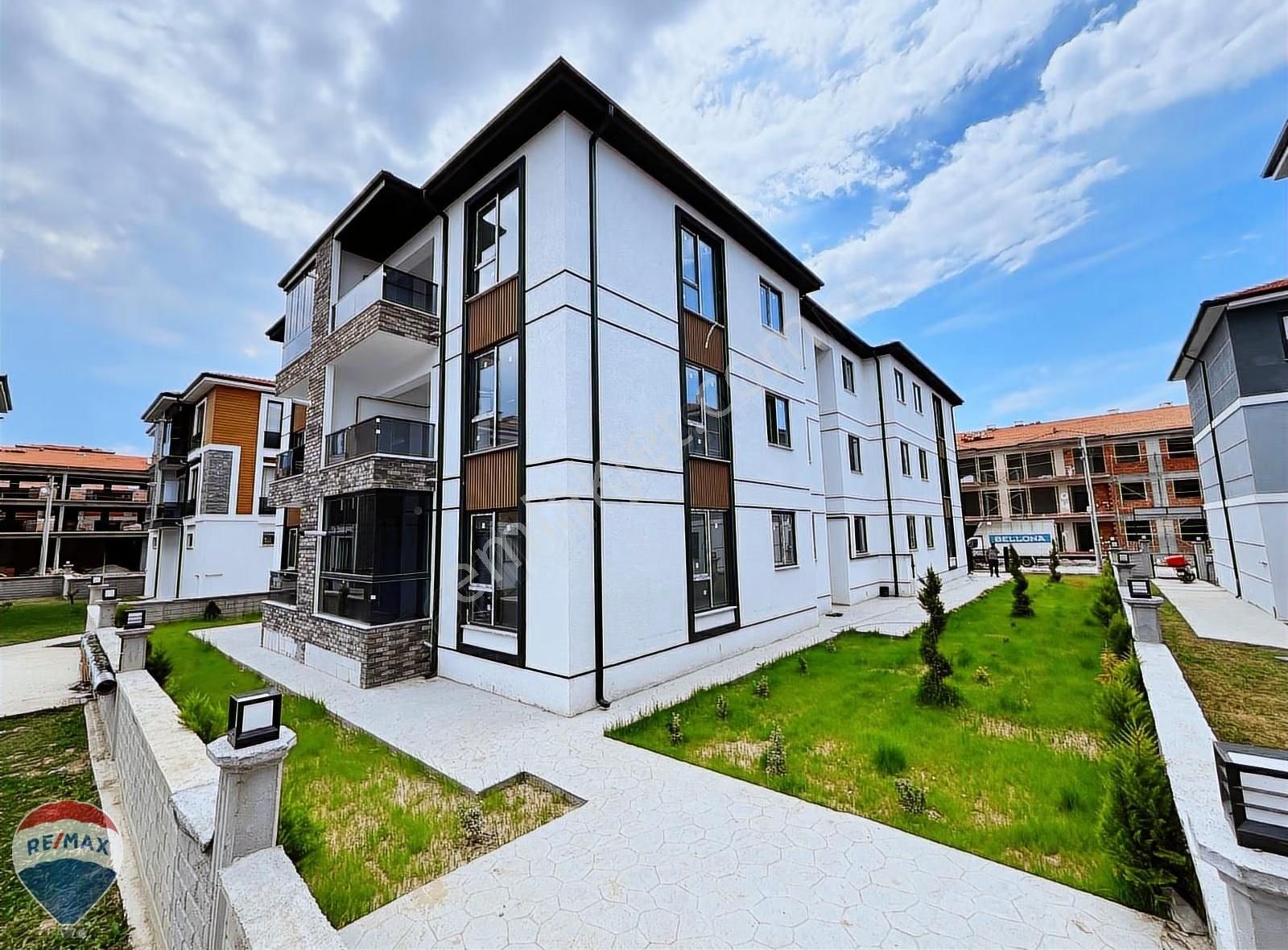 Remax Maviden Fatih Mah. 3+1 125 M2 Sıfır Yüksek Giriş Daire - Görsel 9