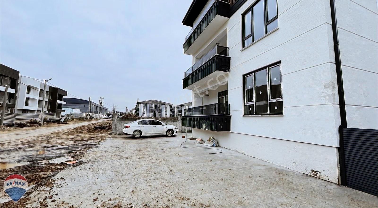 Remax Maviden Bahçeşehir Koleji Karşısı 3+1 130m2 3.kat Daire - Görsel 9