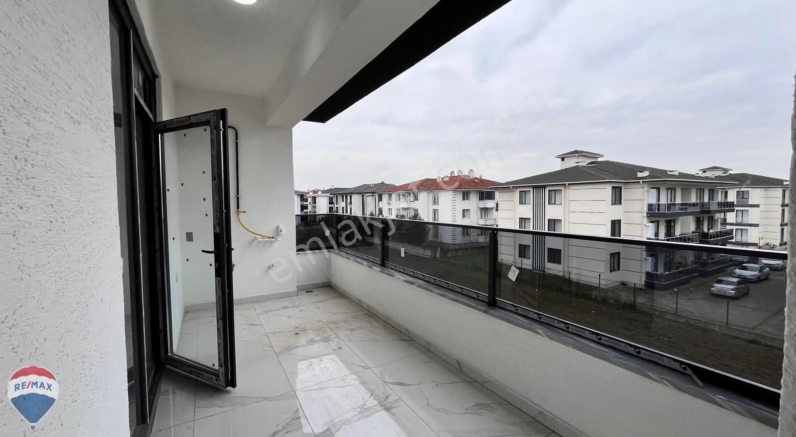 Remax Maviden Bahçeşehir Koleji Karşısı 3+1 130m2 3.kat Daire - Görsel 13