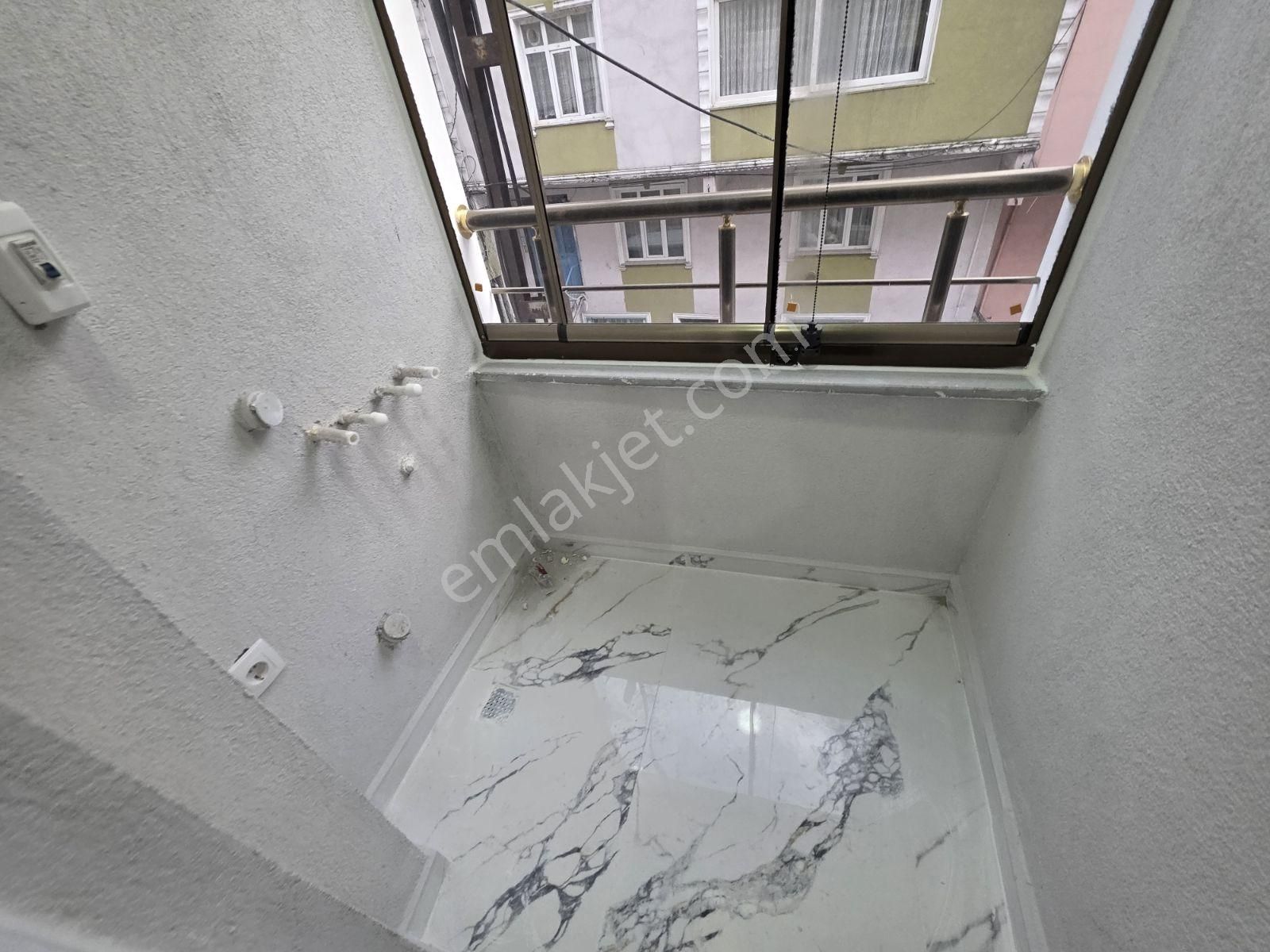 Mehmet Akifte Satılık Sıfır Bina 2+1 1.kat - Görsel 15