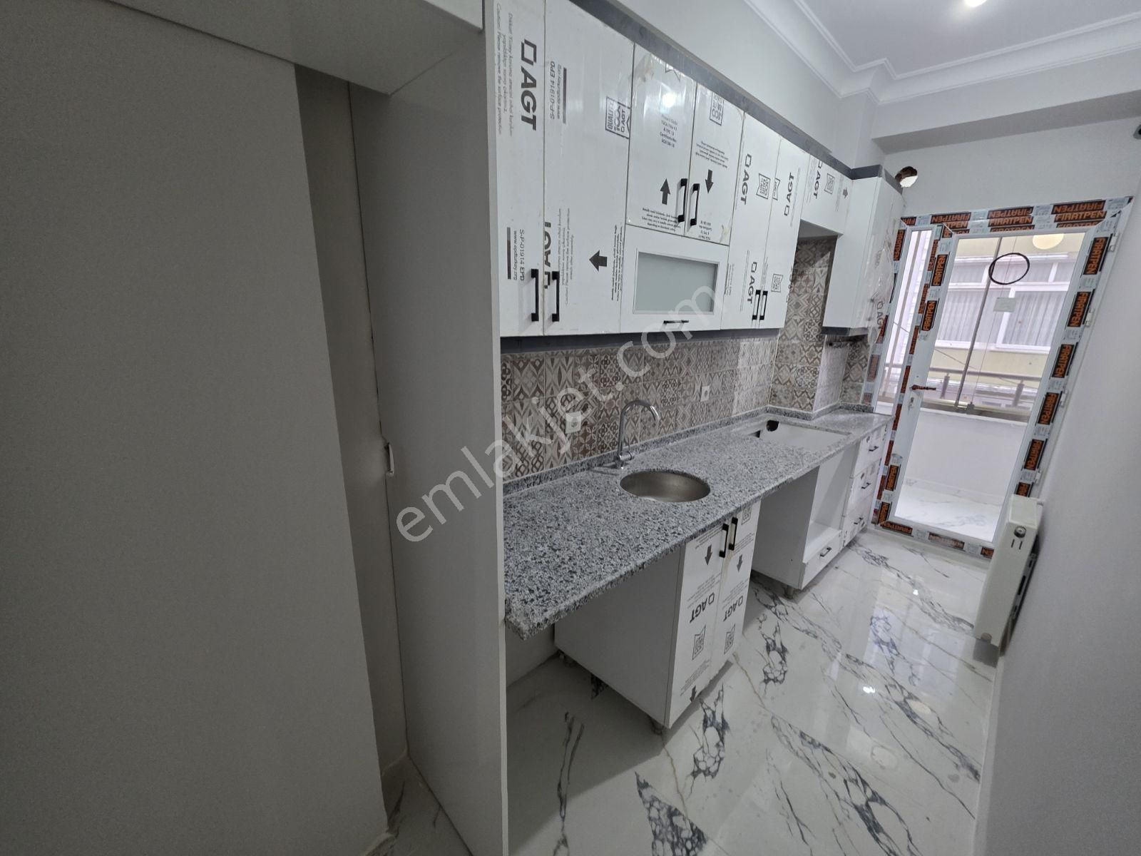 Mehmet Akifte Satılık Sıfır Bina 2+1 1.kat - Görsel 3