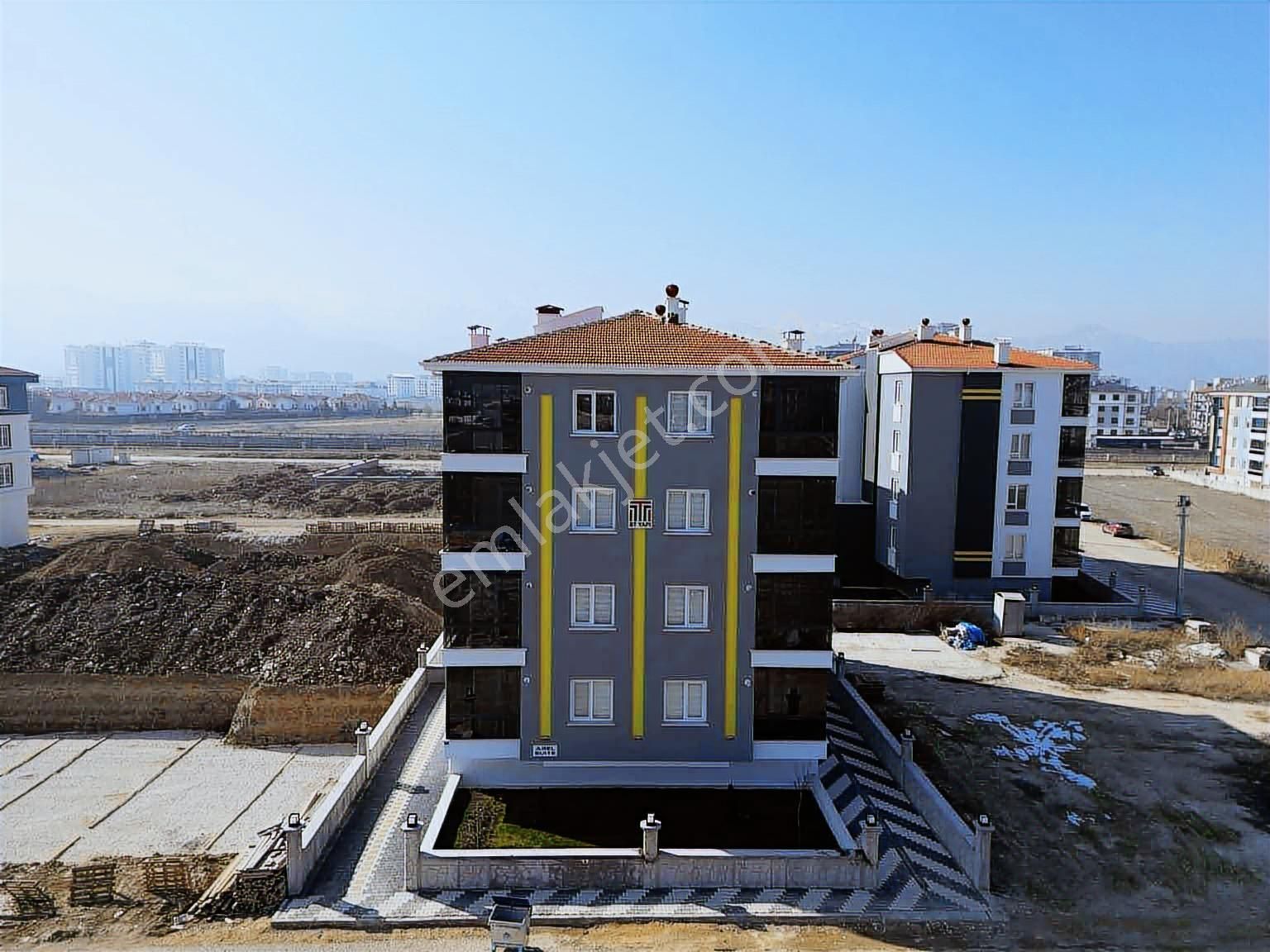 Sağlam Emlaktan Devlet Hastanesi Yanı Satılık Full Eşyalı 1+1