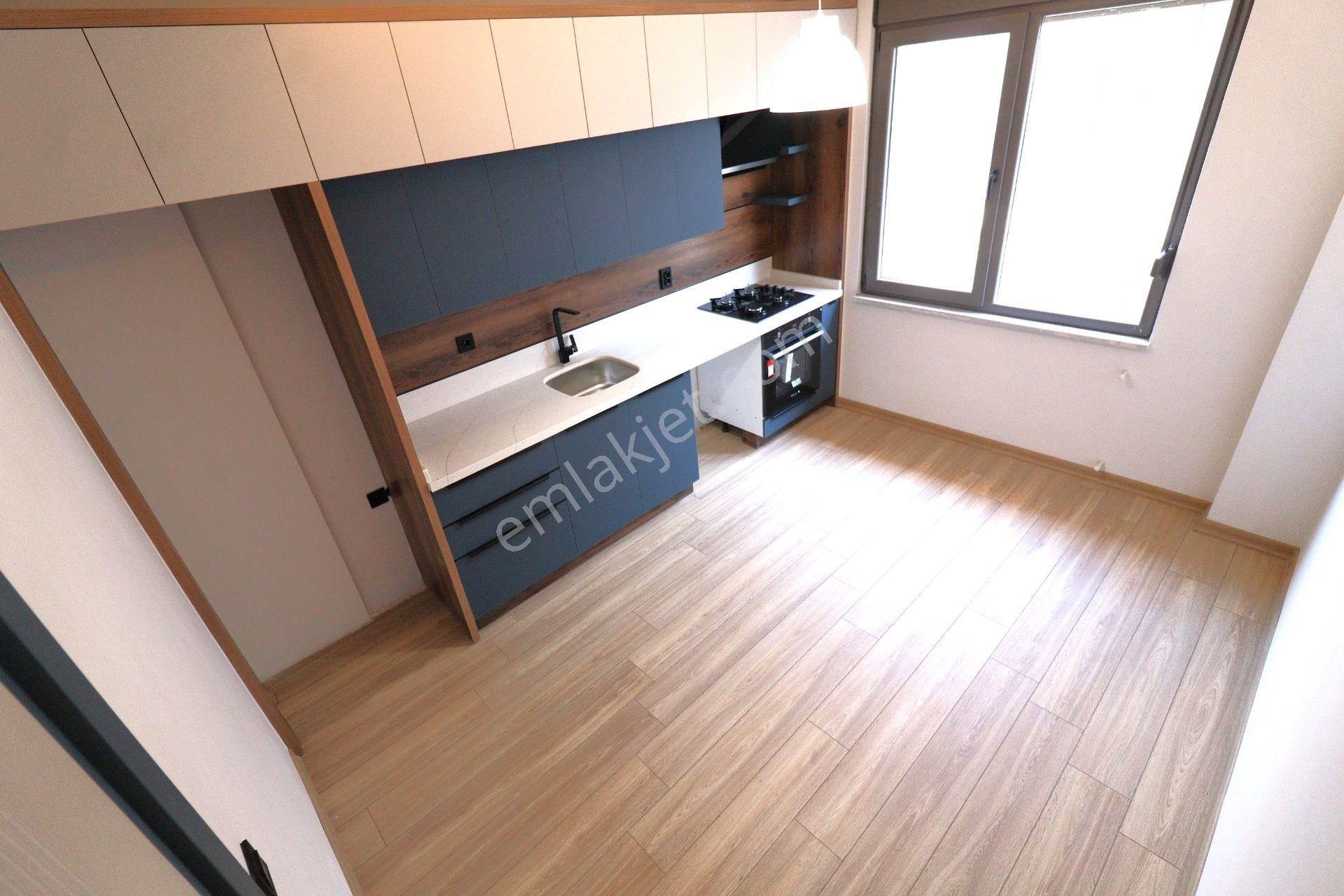 Akçay'da Aygül'den Yüksek Krediye Uygun Nezih Site İçi Çift Balkonlu Lüks 2+1 Satılık Dubleks Daire