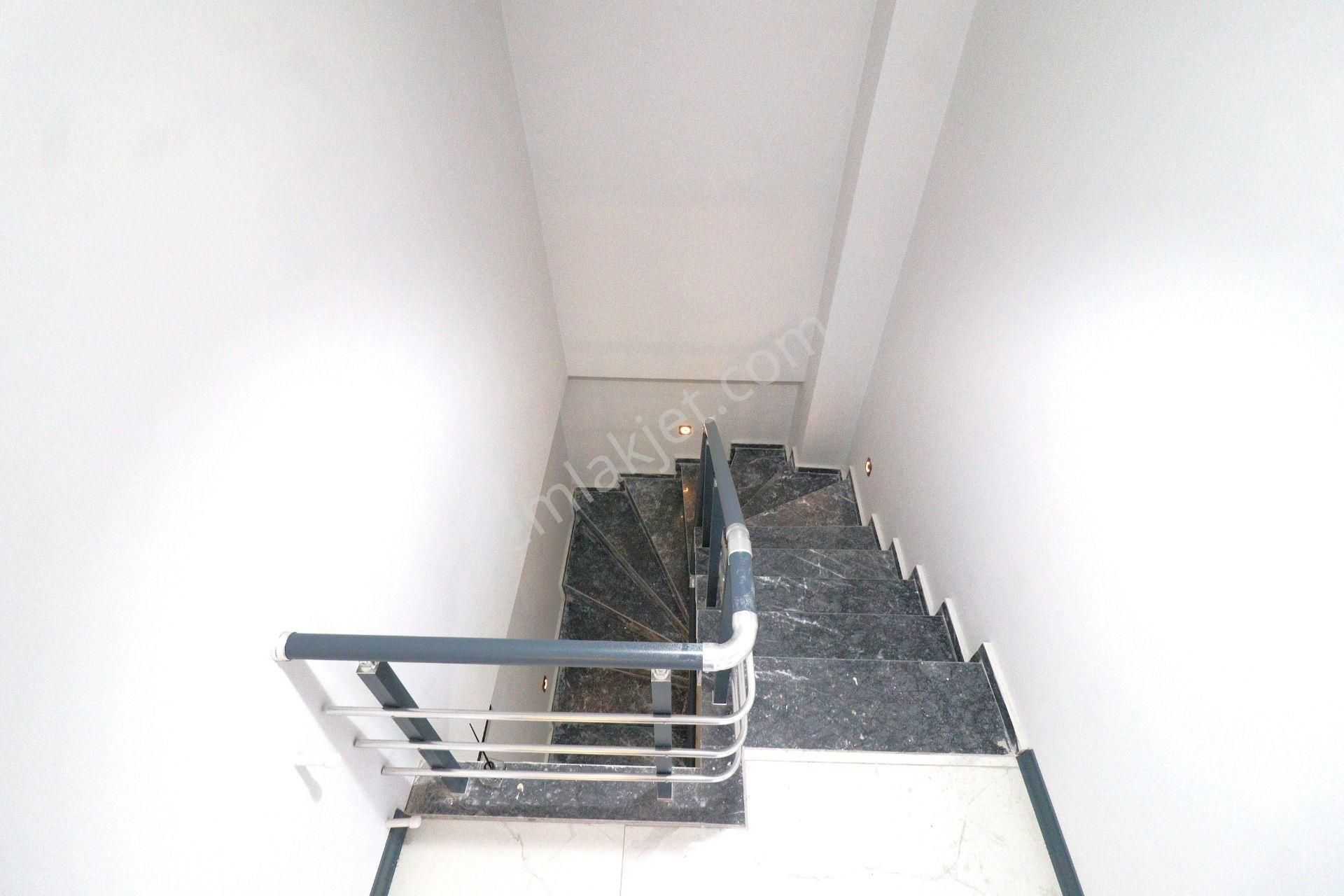 Akçay'da Aygül'den Yüksek Krediye Uygun Nezih Site İçi Çift Balkonlu Lüks 2+1 Satılık Dubleks Daire - Görsel 22