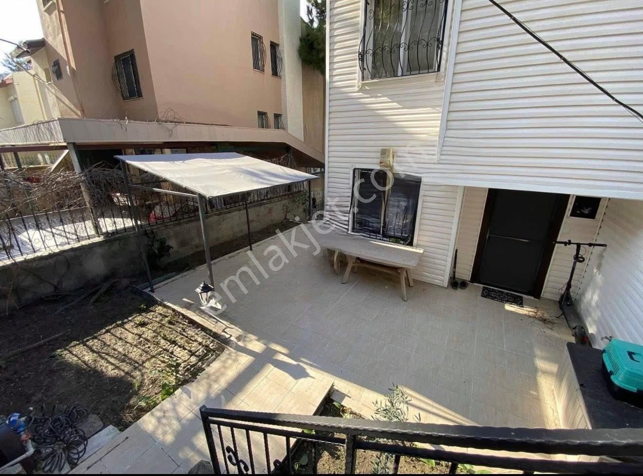 Kuşadası Merkez – Marina Mevkiinde Full Deniz Manzaralı Tripleks 4+1 Villa - Görsel 13