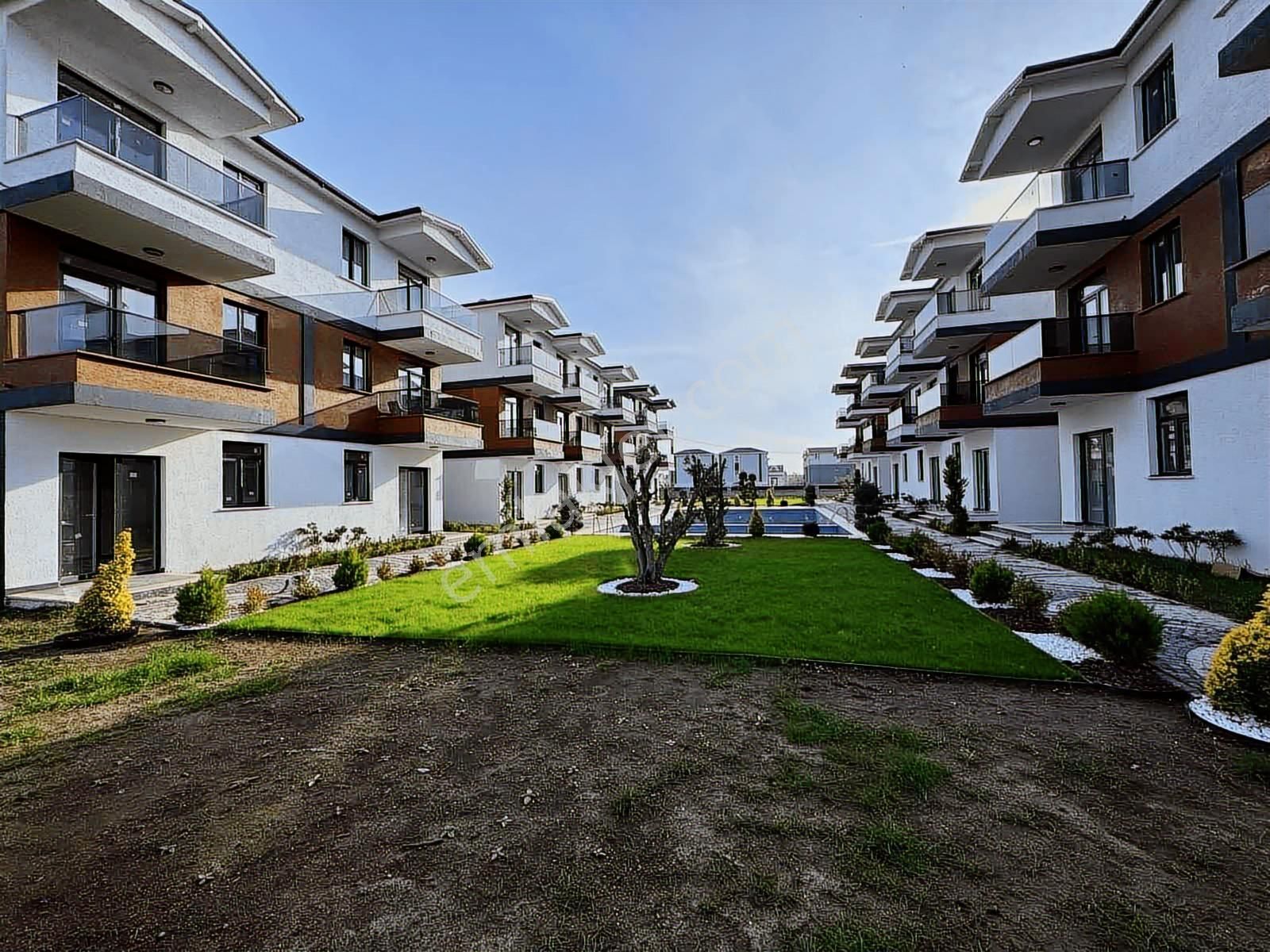 #mega Yapı# Yeni Nesil Havuzlu Sitede 1+1 2+1 Villa Daireleri - Görsel 9