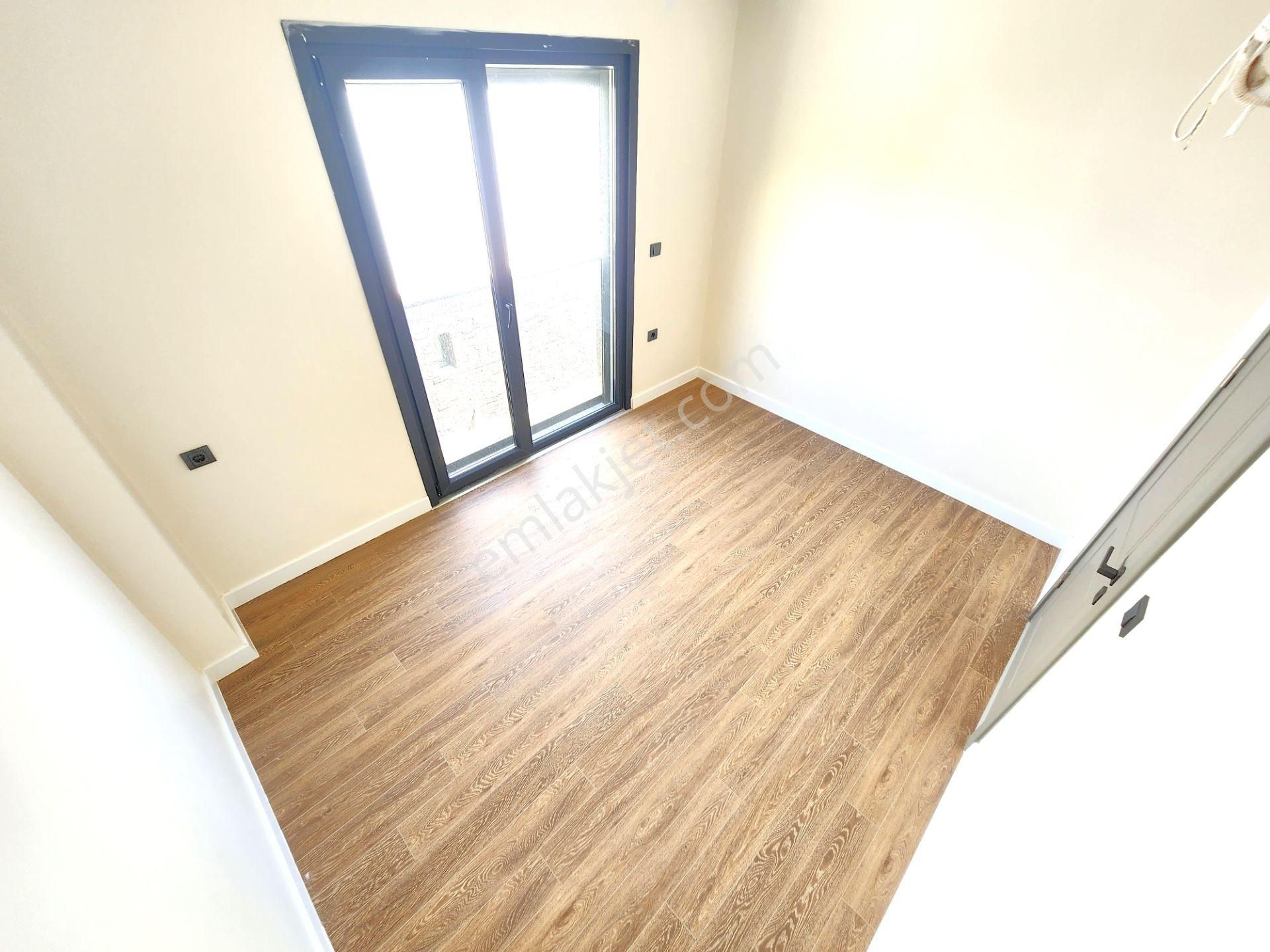 Burhaniye Pelitköy'de Aygülden Sıfır Çift Terasıyla Full Lebiderya Deniz Manzaralı 4+1 Satılık Villa - Görsel 11