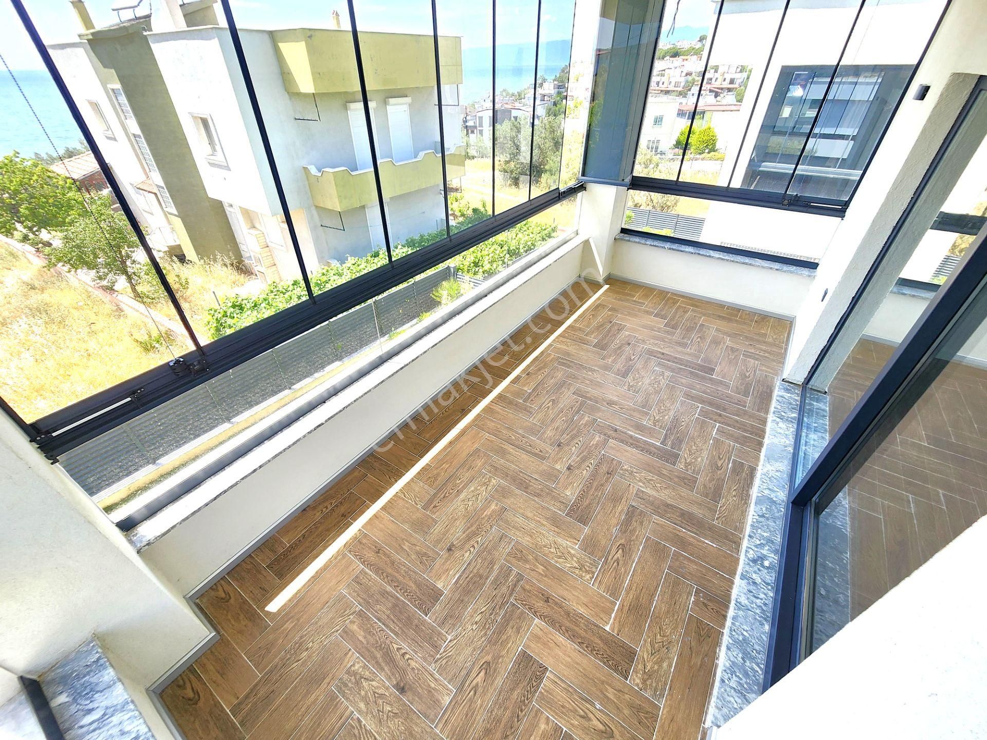 Burhaniye Pelitköy'de Aygülden Sıfır Çift Terasıyla Full Lebiderya Deniz Manzaralı 4+1 Satılık Villa - Görsel 16