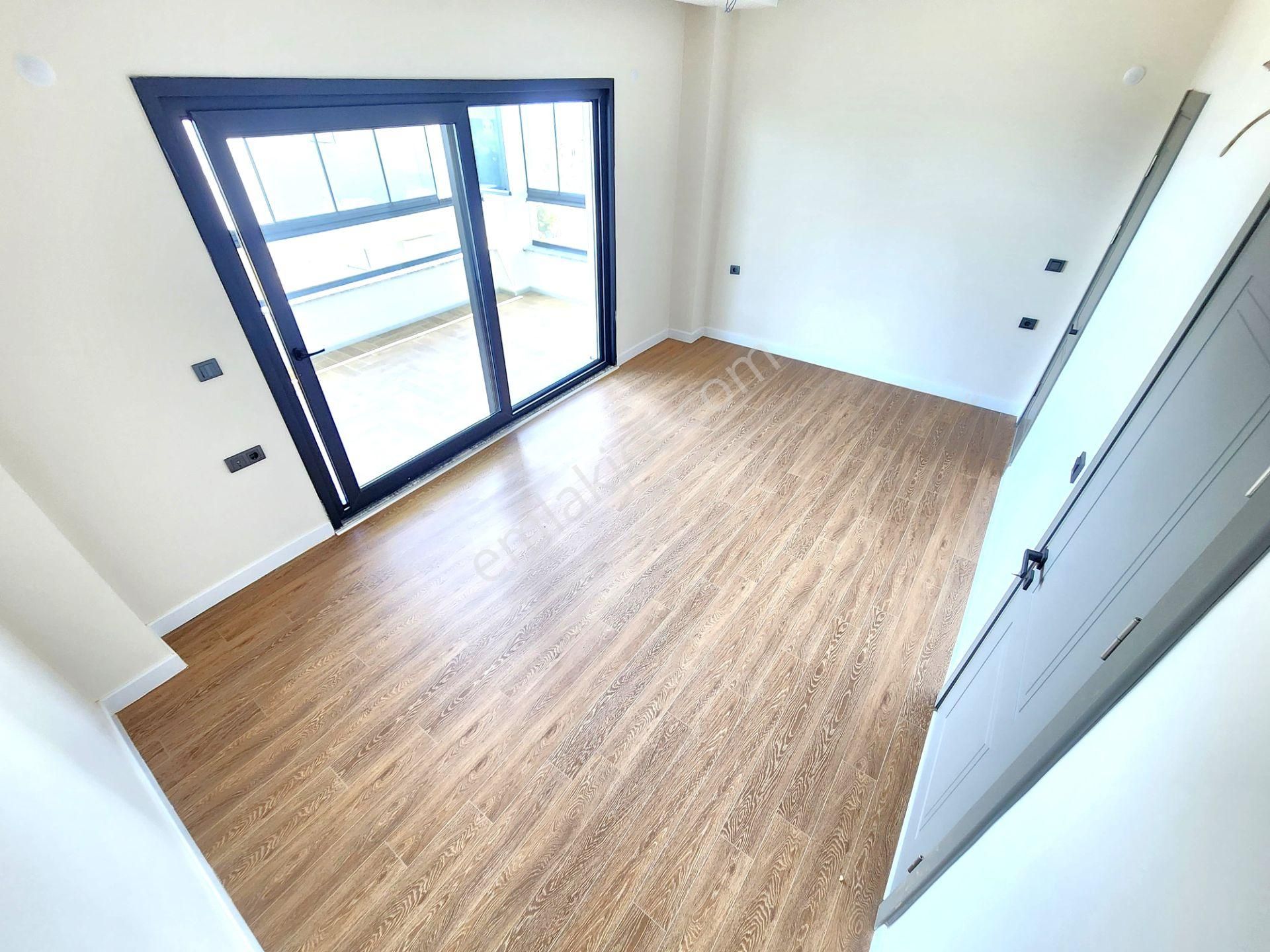 Burhaniye Pelitköy'de Aygülden Sıfır Çift Terasıyla Full Lebiderya Deniz Manzaralı 4+1 Satılık Villa - Görsel 18