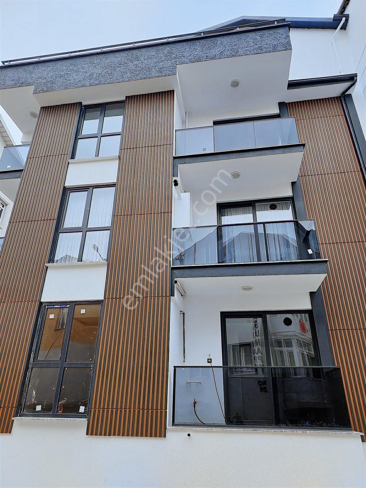 Değirmendere Merkezde İskanlı, Kat Mülkiyetli Satılık Daire