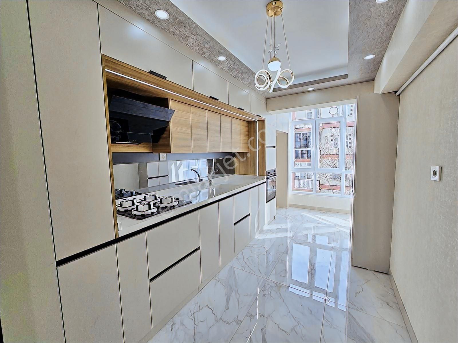 Sincan Pınarbaşı Mah. 3+1 Lüks Yapılı Salon Bağımsız Geniş Daire - Görsel 28