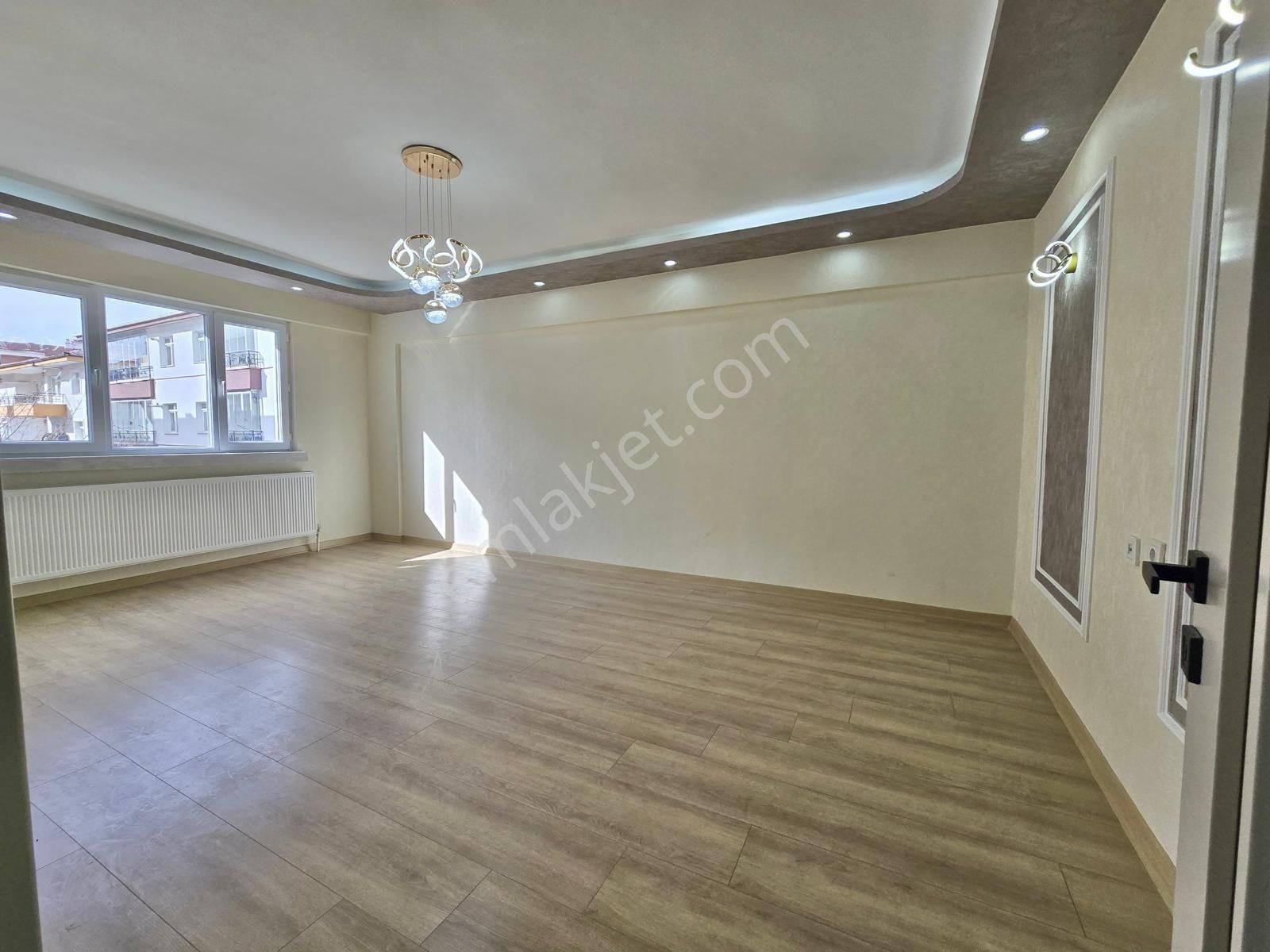 Sincan Pınarbaşı Mah. 3+1 Lüks Yapılı Salon Bağımsız Geniş Daire - Görsel 9