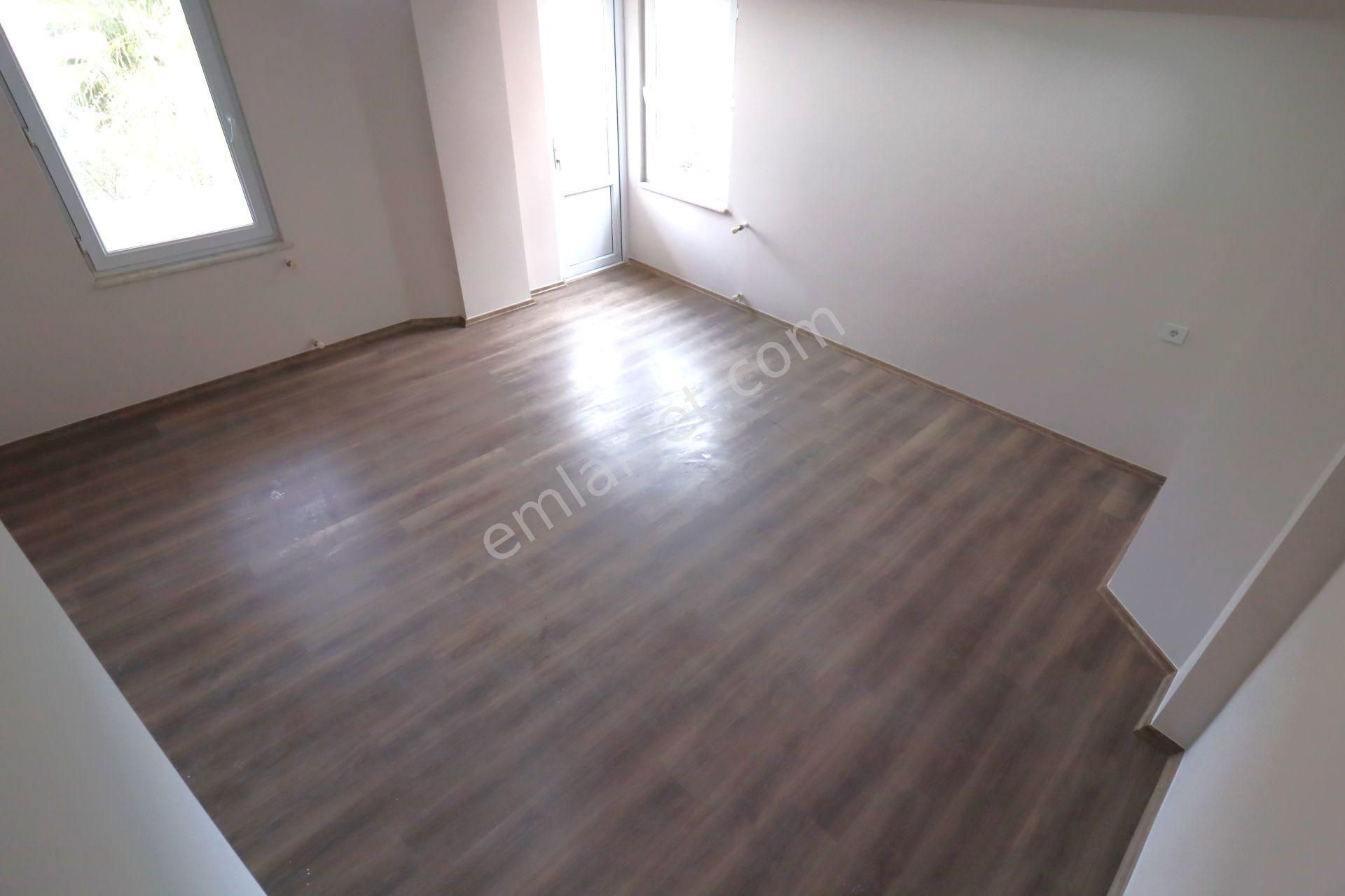 👉akçay'da Aygülden Doğayla İç İçe Nezih Site İçi Full Yapılı Ayrı Mutfak 4+1 Satılık Tripleks Villa - Görsel 17