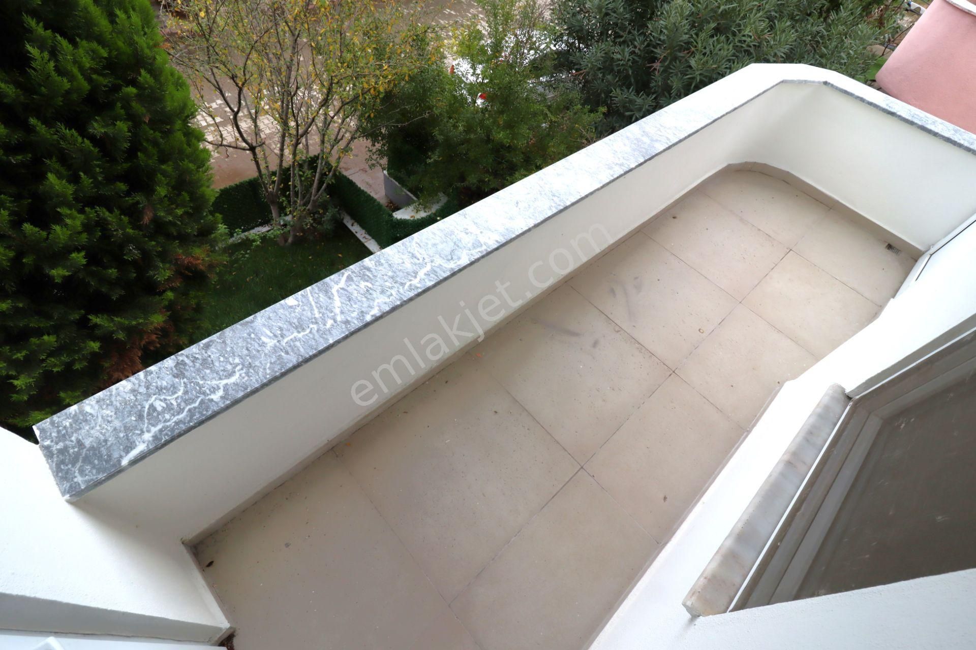 👉akçay'da Aygülden Doğayla İç İçe Nezih Site İçi Full Yapılı Ayrı Mutfak 4+1 Satılık Tripleks Villa - Görsel 22