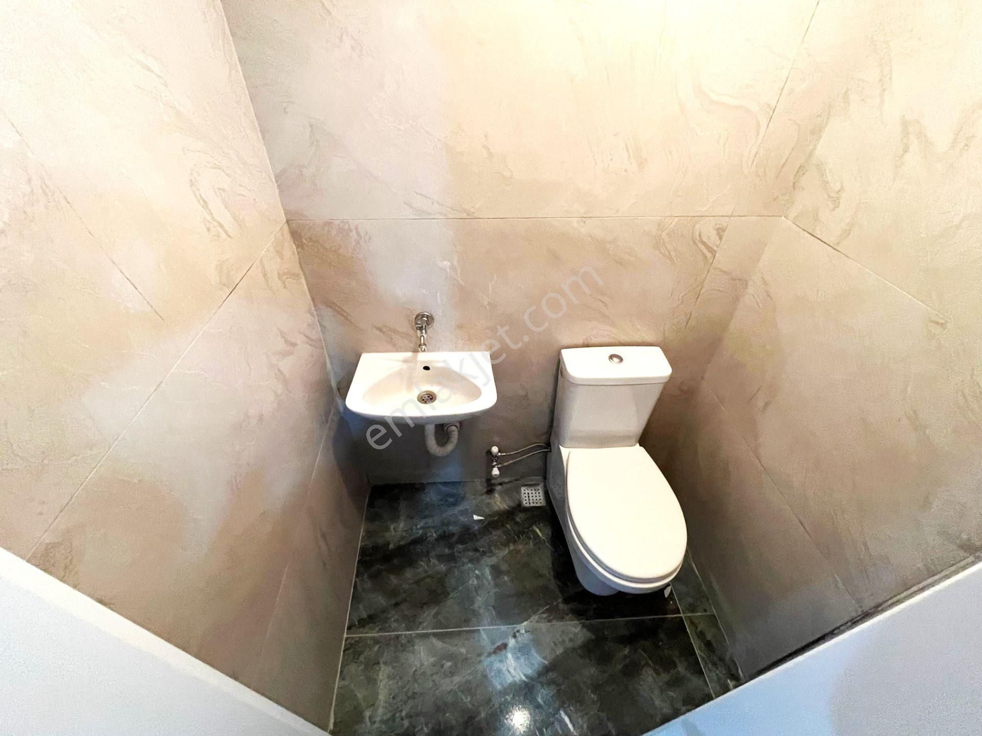 Aygül'den Akçay'da Site İçi Ara Kat Ayrı Mutfaklı Denize Ve Pazara Yakın Mesafede 2+1 Satılık Daire - Görsel 35