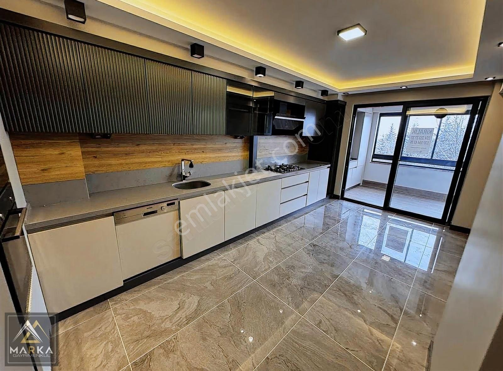 Marka Gayrimenkul'den Atakent Elit Parkta Kiralık 4+1 Lüks Daire - Görsel 23