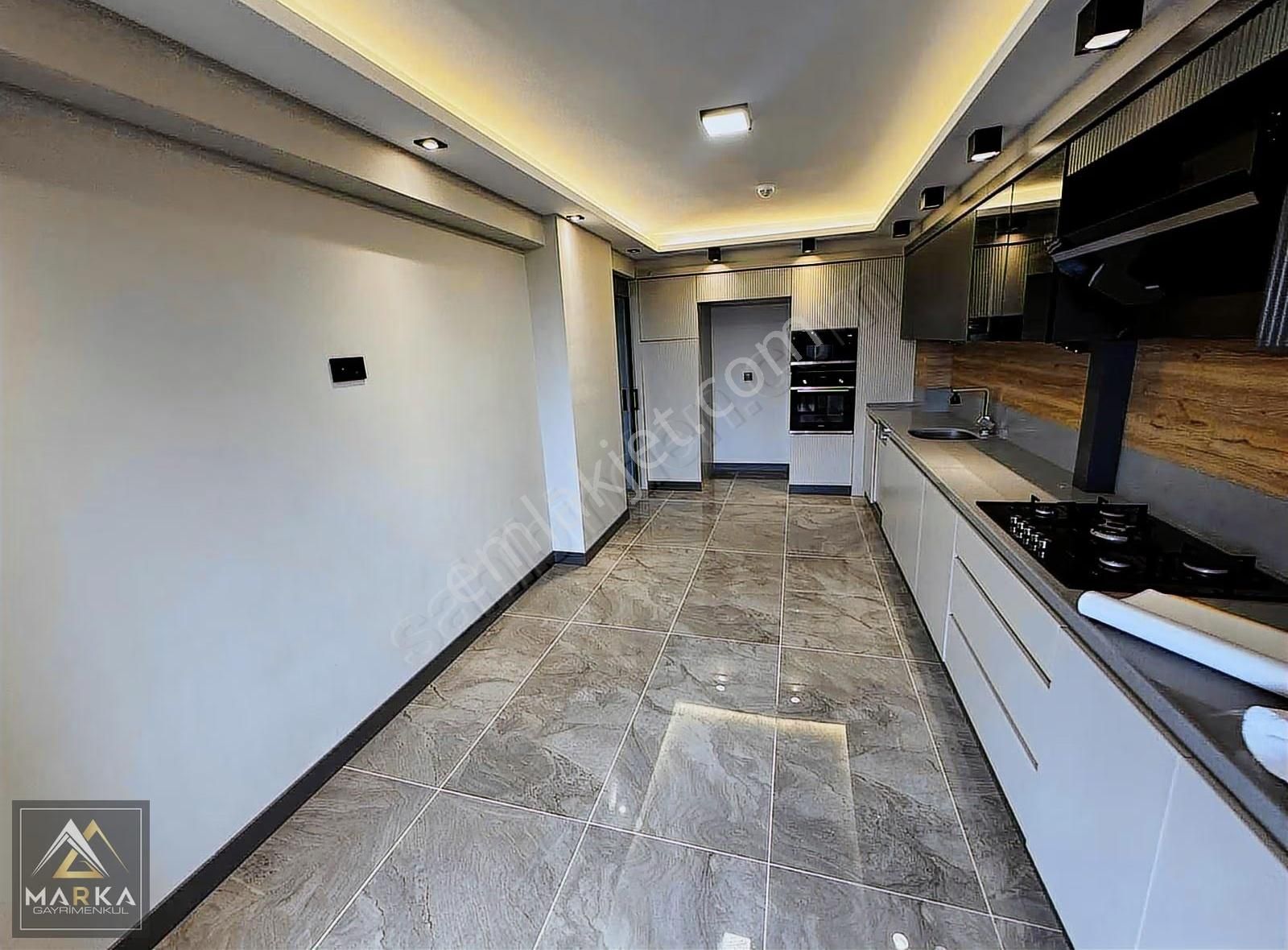 Marka Gayrimenkul'den Atakent Elit Parkta Kiralık 4+1 Lüks Daire - Görsel 15