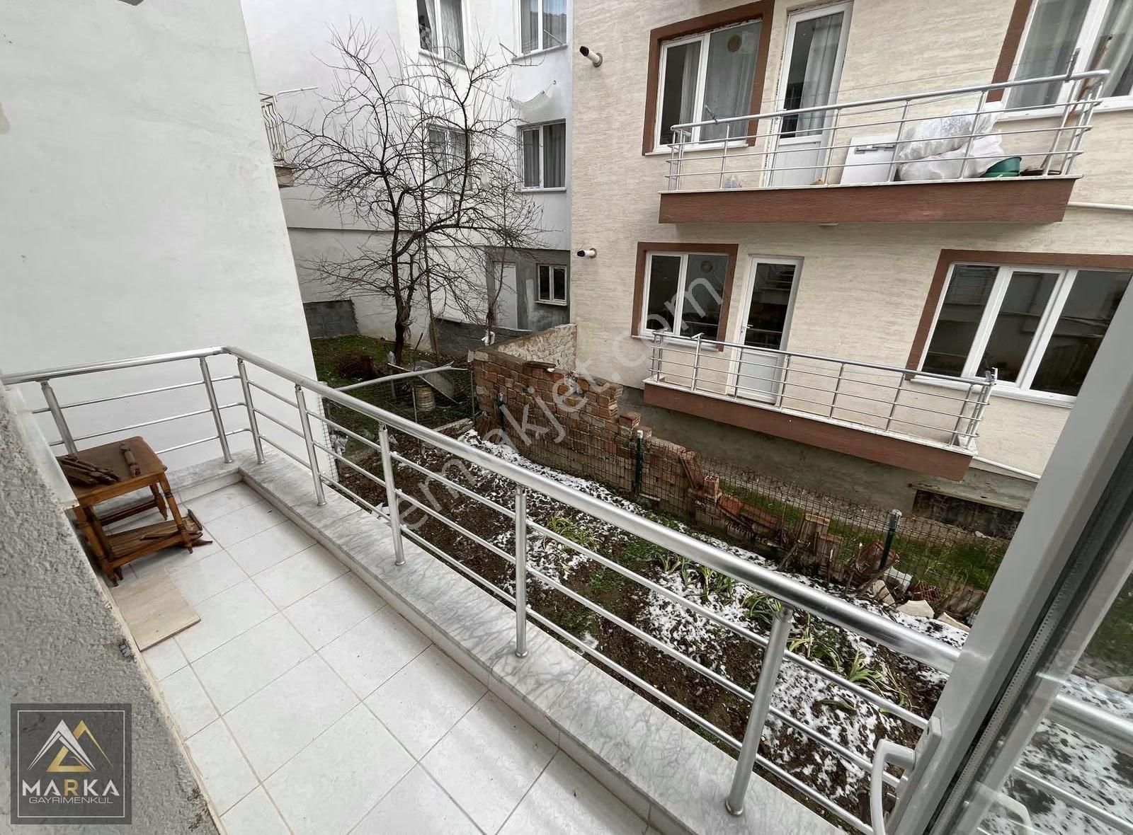 Marka'dan Yunusemre Mah Geniş 2 Oda Ayrı Mutfak Holde 1+1 Eşyalı - Görsel 14