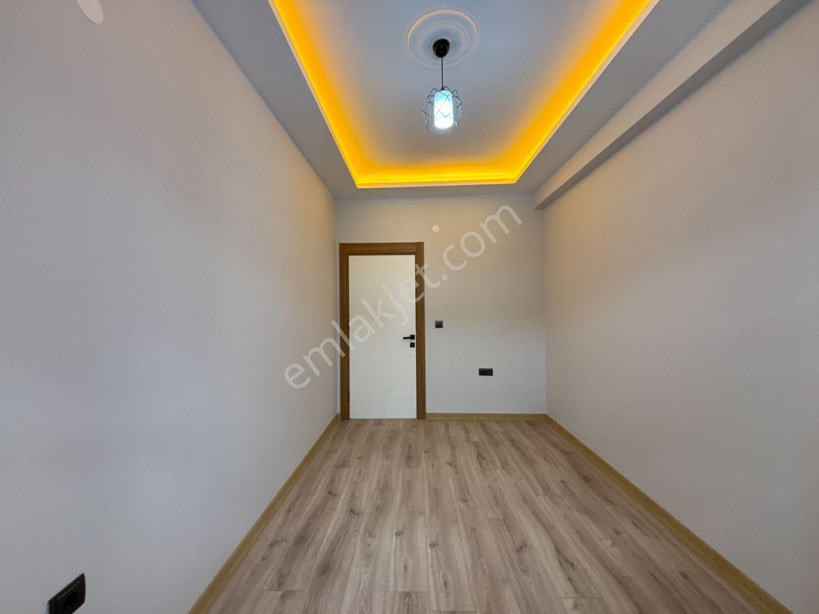 🏡 Referans'tan Şık Tasarımlı Giriş Kat Cam Balkonlu 2+1 Daire - Görsel 12