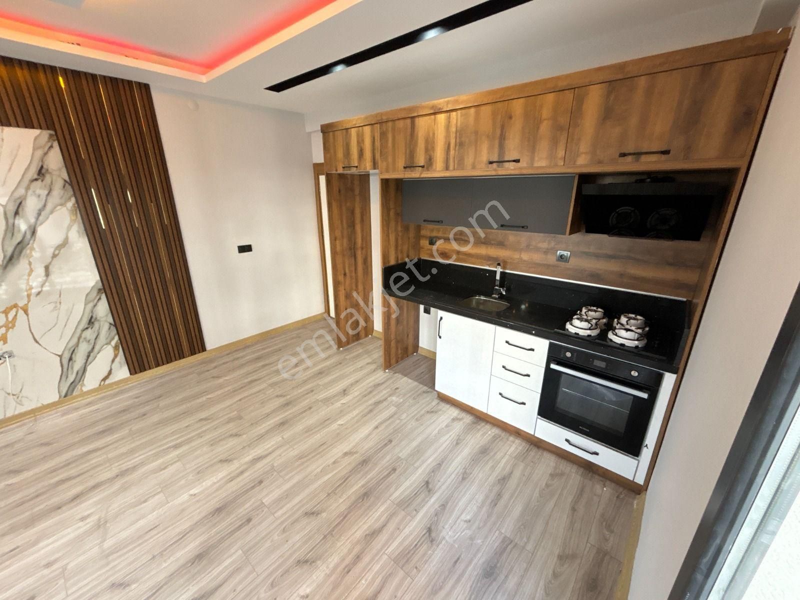 🏡 Referans'tan Şık Tasarımlı Giriş Kat Cam Balkonlu 2+1 Daire - Görsel 2