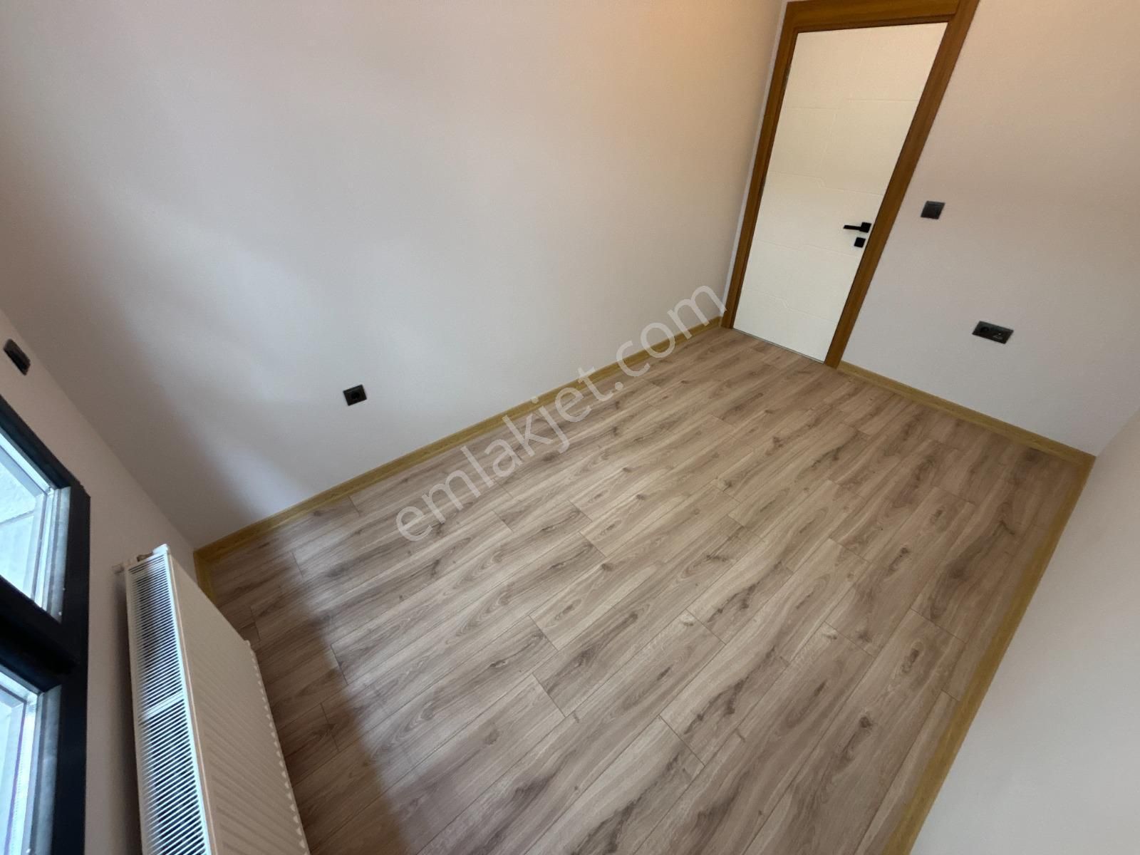 🏡 Referans'tan Şık Tasarımlı Giriş Kat Cam Balkonlu 2+1 Daire - Görsel 14