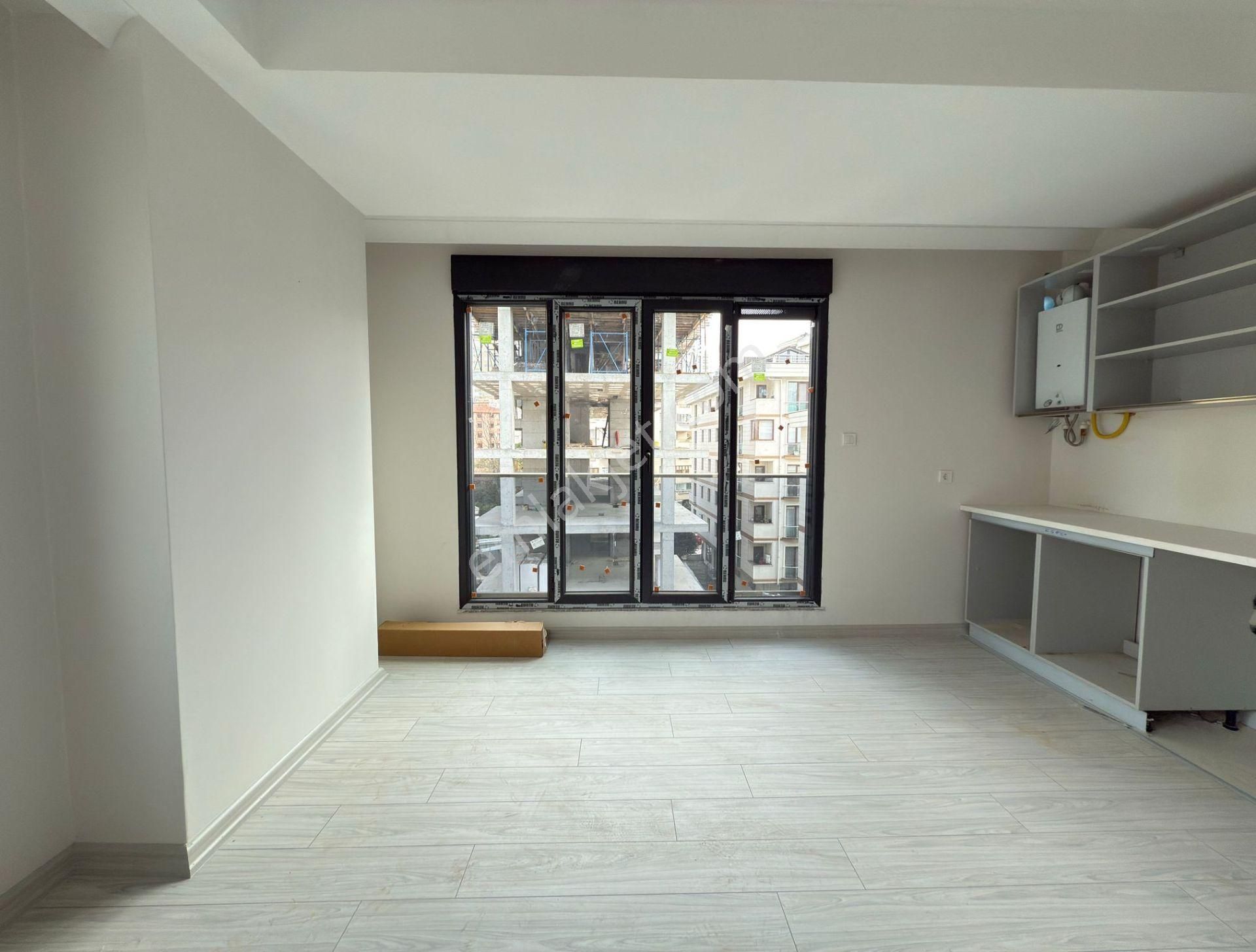 Erenköy'de Satılık 2+1 Sıfır Daire - Görsel 11