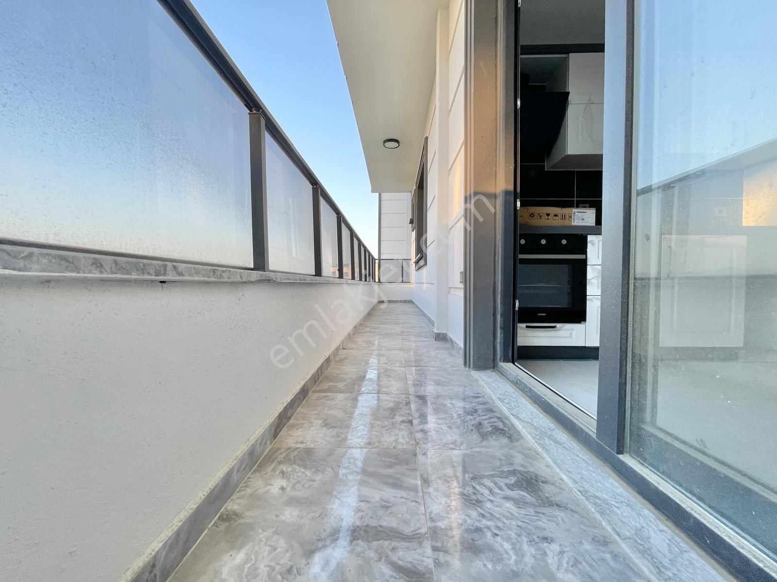 Berkay Demirel'den Altınkumda Denize 500 Metre Sıfır Lüks 1+1 Daire - Görsel 20