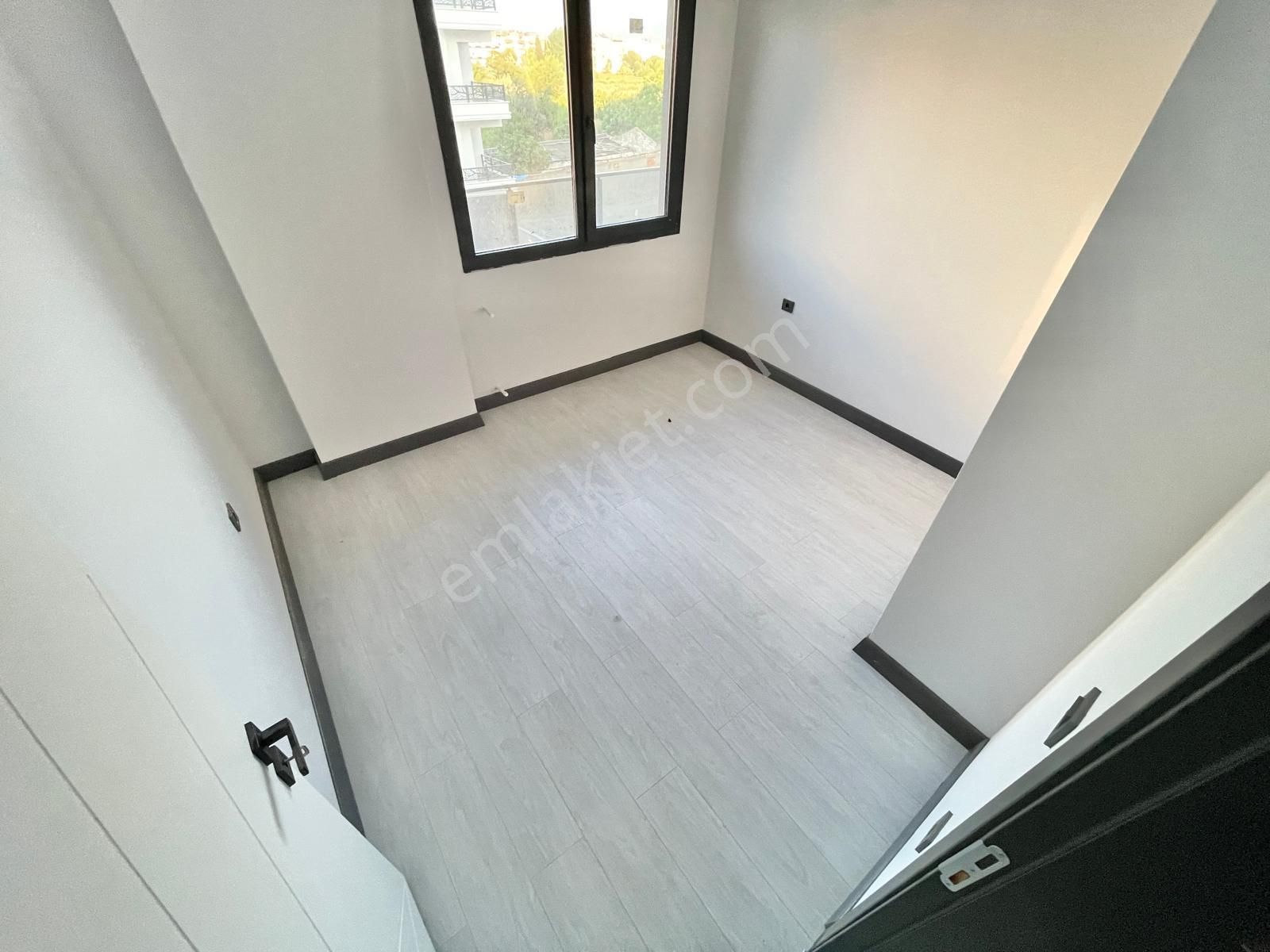 Berkay Demirel'den Altınkumda Denize 500 Metre Sıfır Lüks 1+1 Daire - Görsel 31