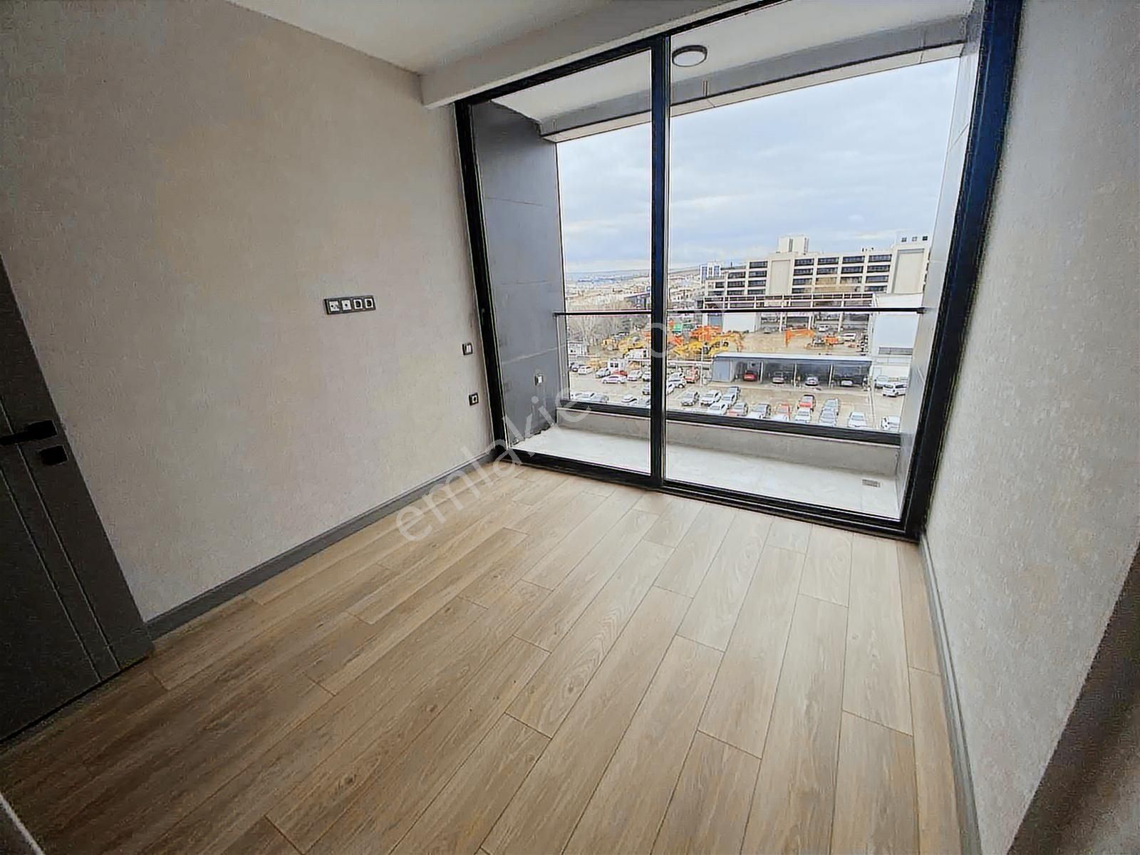 İpektaş Cadde'de 7/24 Güvenlik Oturum Başladı 1+1 Satılık Daire - Görsel 5