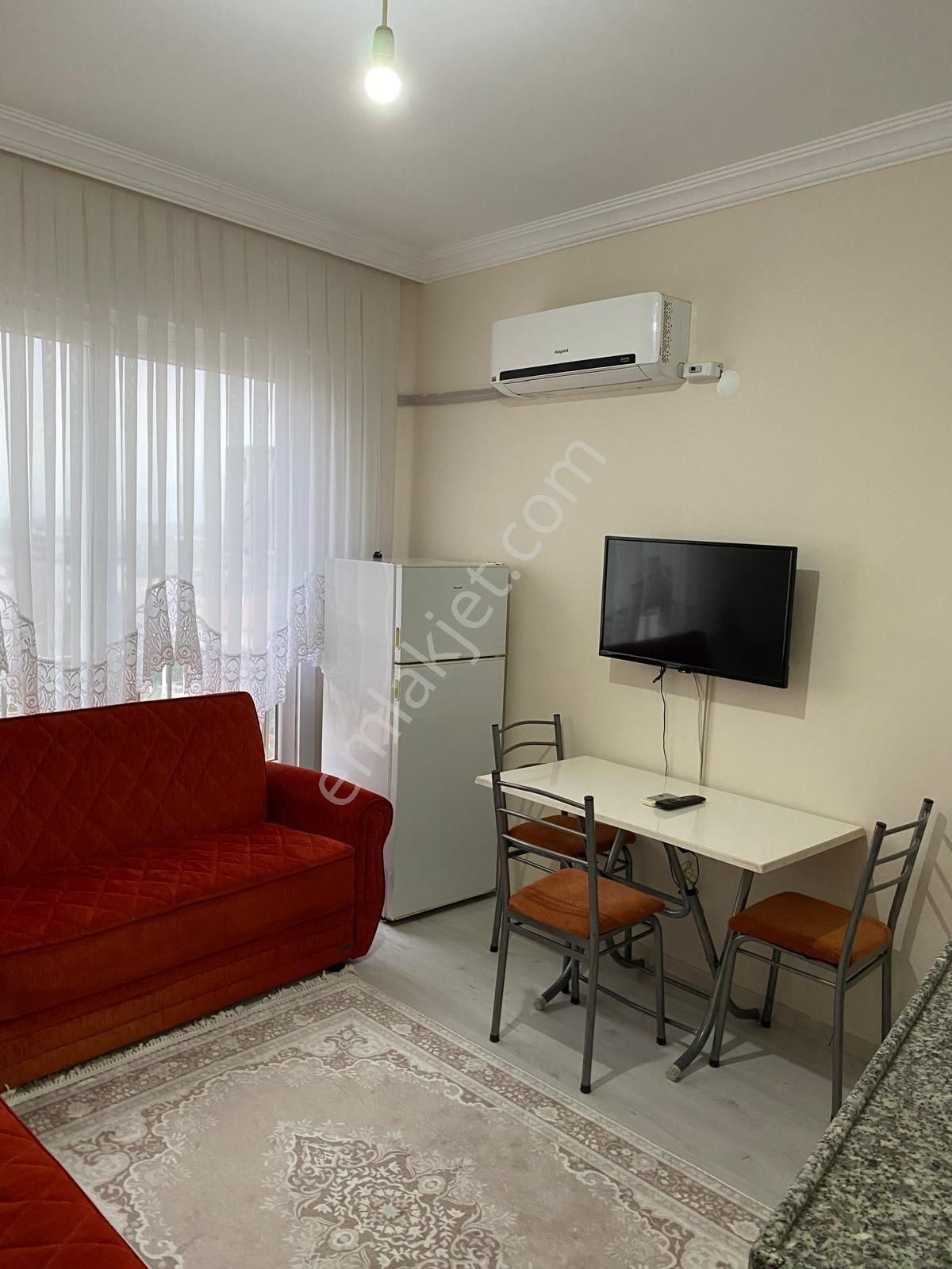 Nazilli Dumlupınar Mah. Cadde Üzerinde Satılık 1+1 Eşyalı 55 M2 Daire