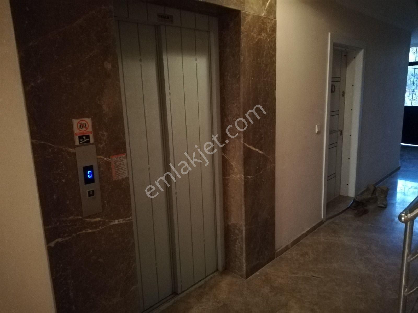 Seferihisar Merkezde, Asansörlü, Kombili, 3 Banyo-wc.li, Geniş Dubleks Daire - Görsel 15