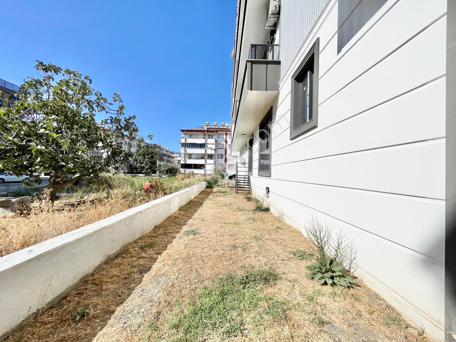 Berkay Demirel'den Altınkumda Bahçe Kullanımlı Sıfır 1+1 Daire - Görsel 23