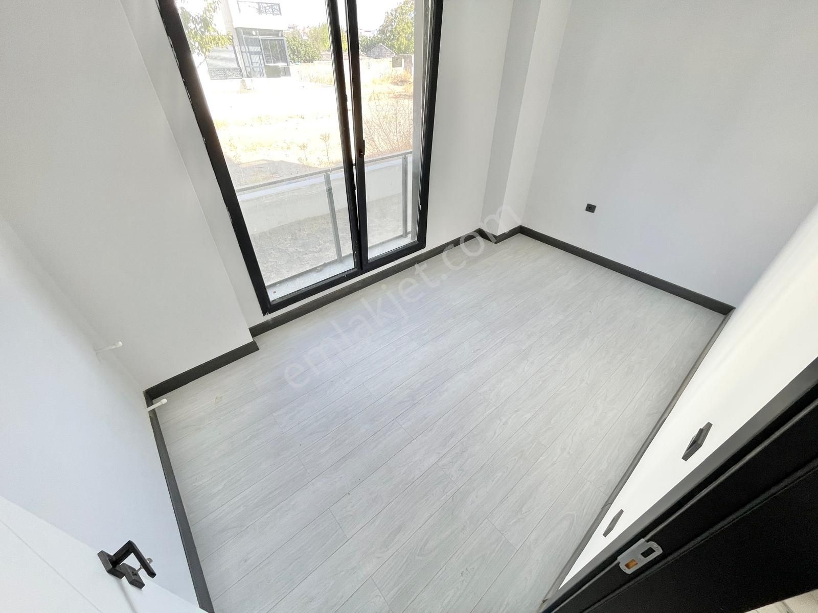 Berkay Demirel'den Altınkumda Bahçe Kullanımlı Sıfır 1+1 Daire - Görsel 15