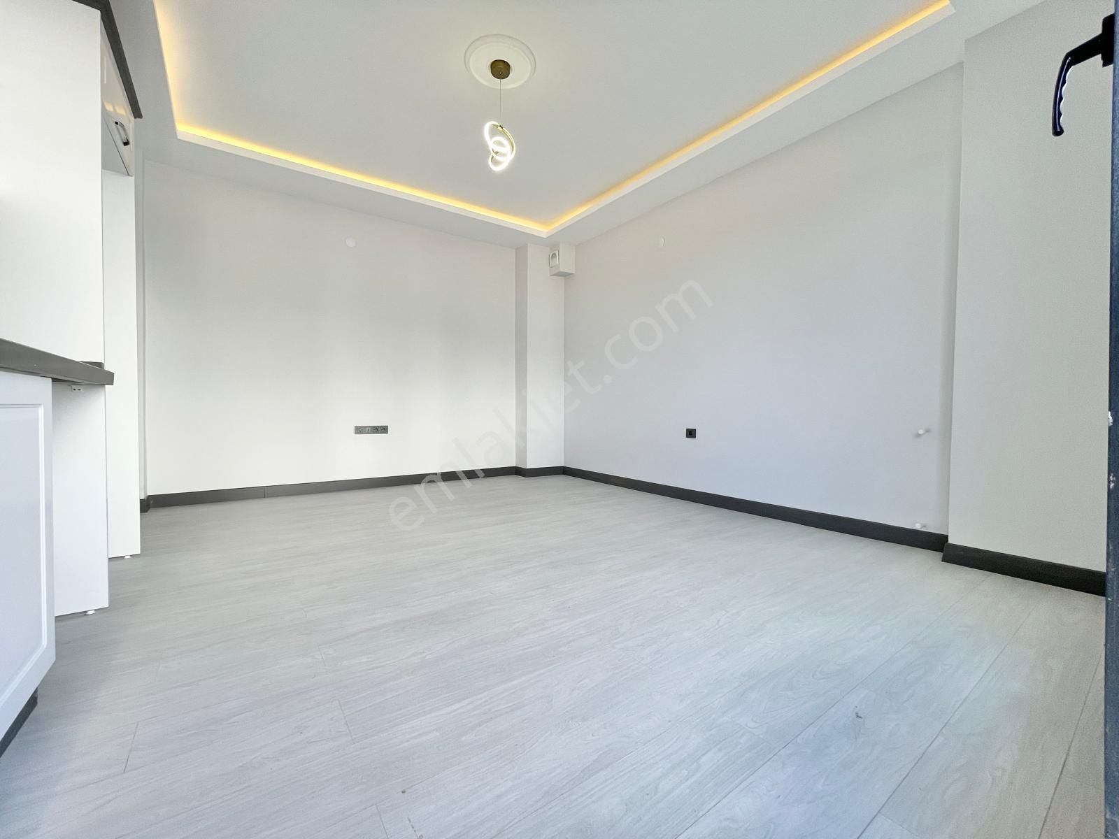 Berkay Demirel'den Altınkumda Bahçe Kullanımlı Sıfır 1+1 Daire - Görsel 17