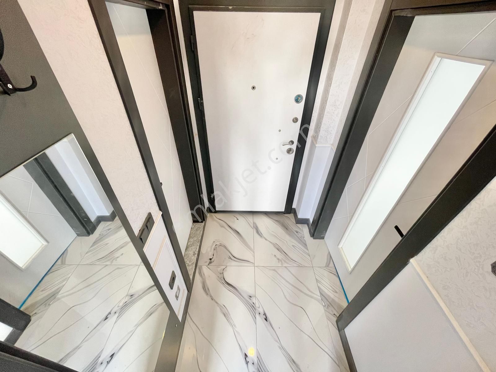 Berkay Demirel'den Altınkumda Bahçe Kullanımlı Sıfır 1+1 Daire - Görsel 7