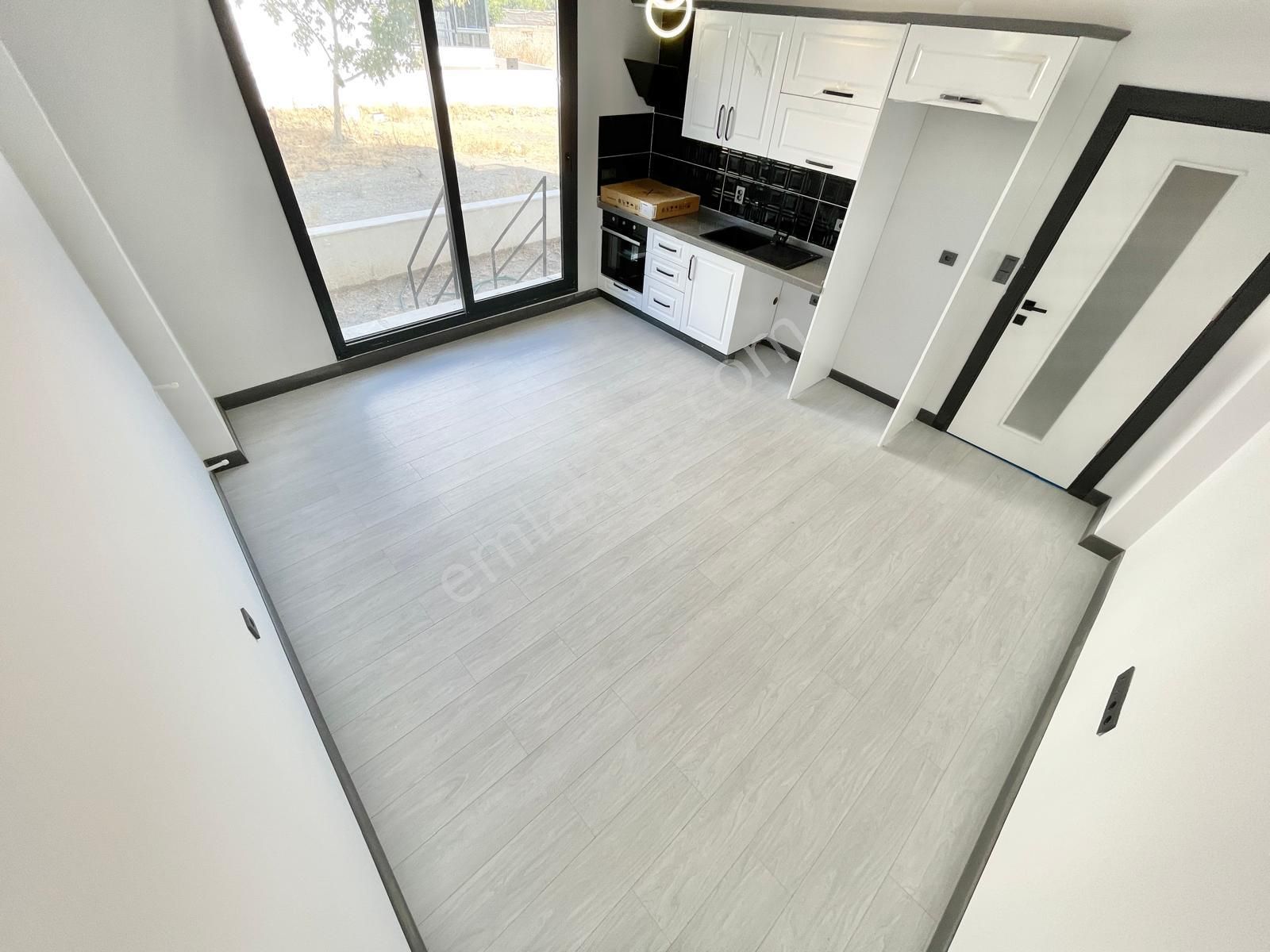 Berkay Demirel'den Altınkumda Bahçe Kullanımlı Sıfır 1+1 Daire - Görsel 13