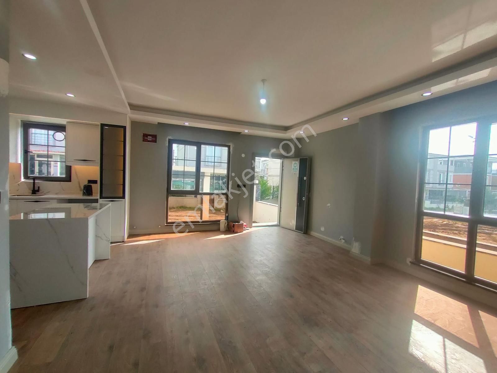 Yeniçiftlik Merkezde Alt Yapılı Villa 'kartallar'dan - Görsel 4